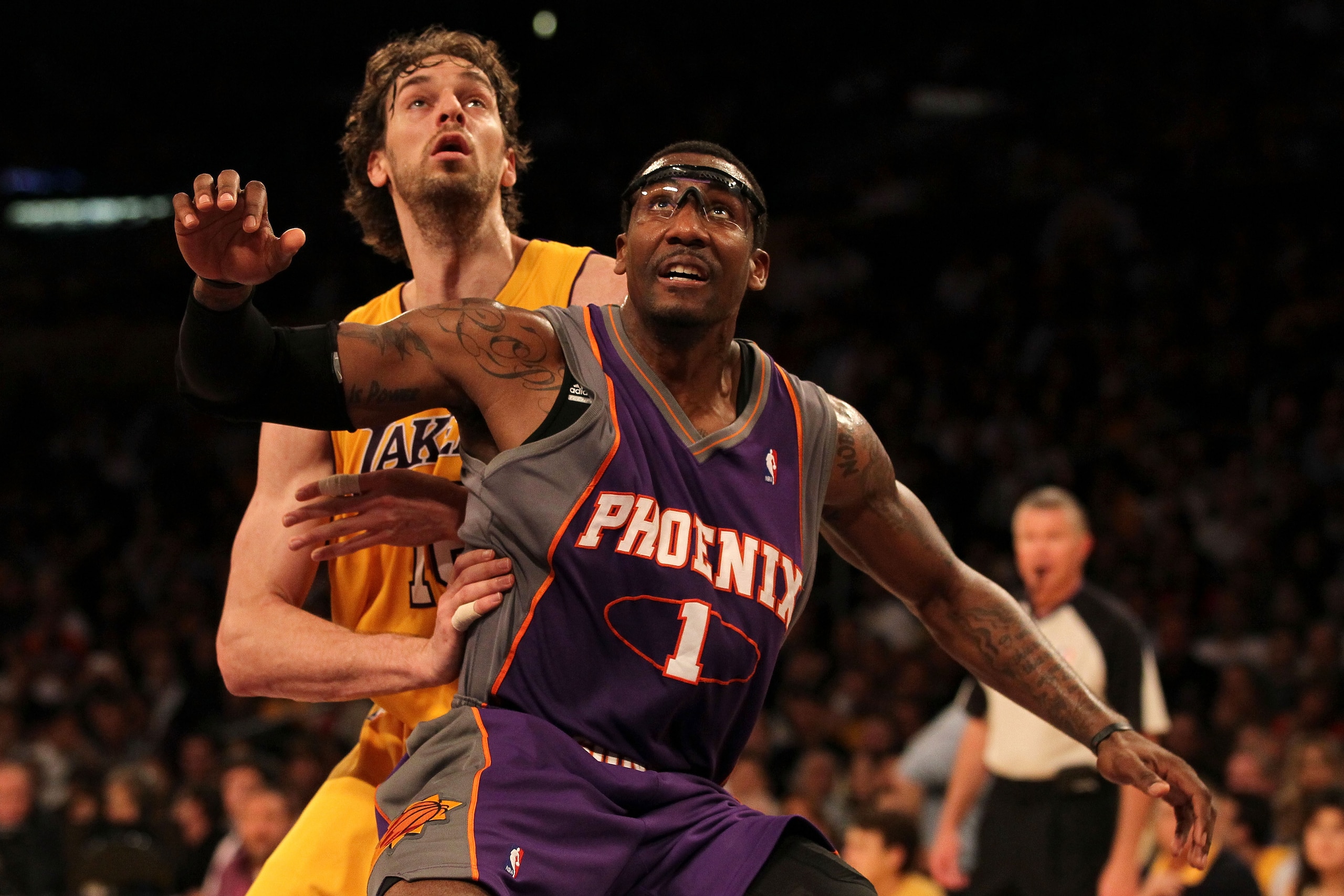 LOS ANGELES, CA - MAY 27:  Amar'e Stoudemire #1 of the Phoenix Suns fights for position with Pau Gasol #16 of the Los Angeles Lakers in the first quarter of Game Five of the Western Conference Finals during the 2010 NBA Playoffs at Staples Center on May 2