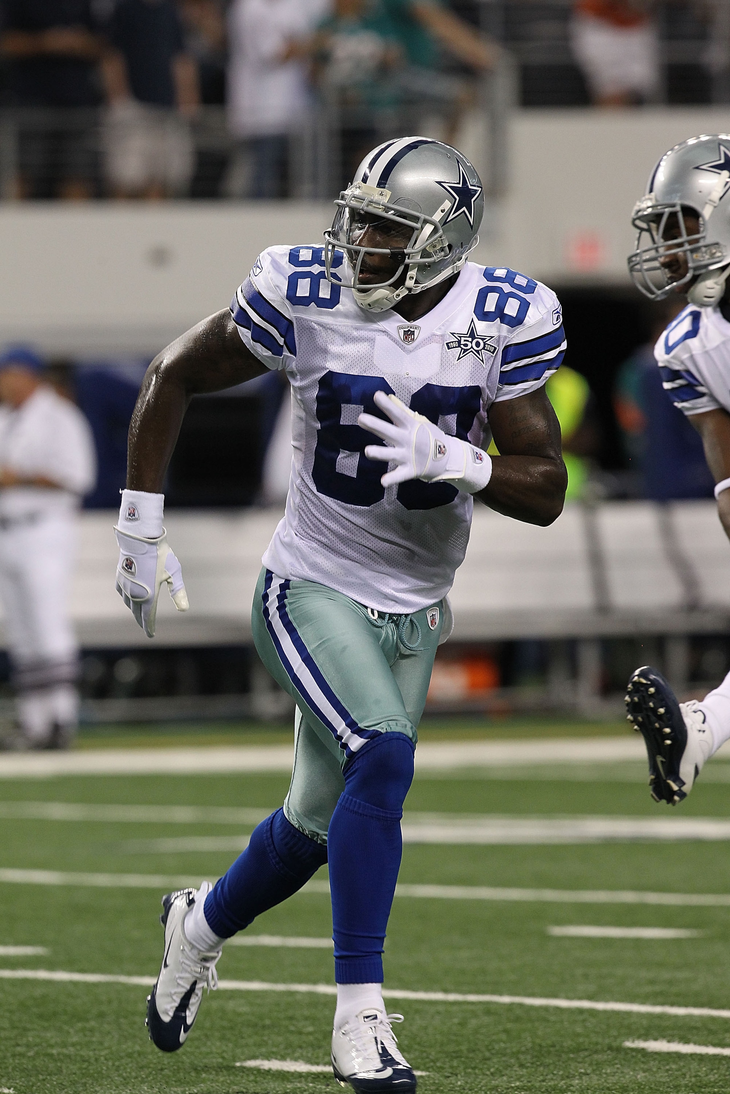 ARLINGTON, TX - SEPTEMBER 02:  Wide receiver Dez Bryant #88 of the Dallas Cowboys at Cowboys Stadium on September 2, 2010 in Arlington, Texas.  (Photo by Ronald Martinez/Getty Images)
