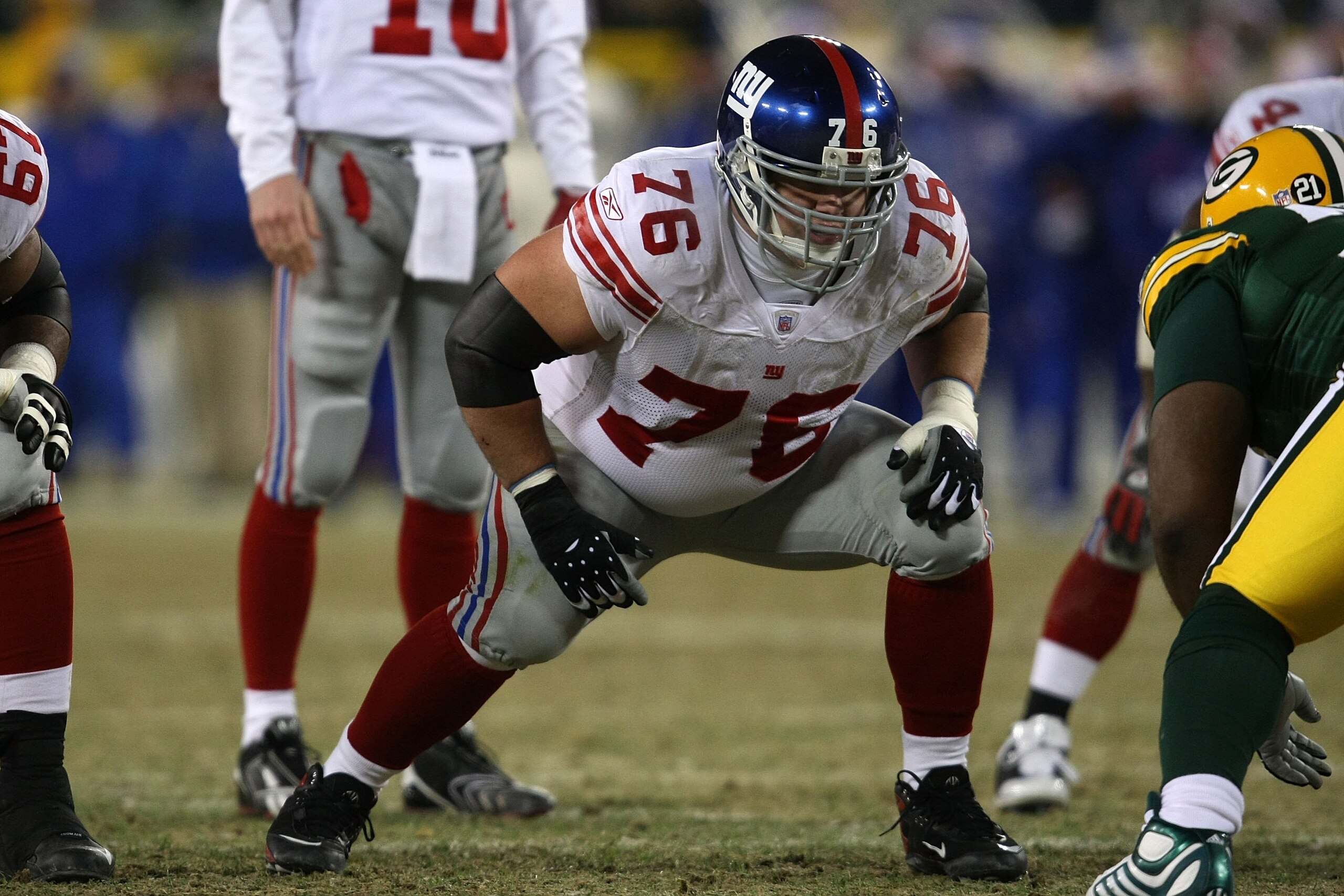 GREEN BAY, WI - JANUARY 20: Lineman Chris Snee #76 of the New York Giants lines up in the NFC championship game against the Green Bay Packers on January 20, 2008 at Lambeau Field in Green Bay, Wisconsin. The Giants defeated the Packers 23-20 in overtime t