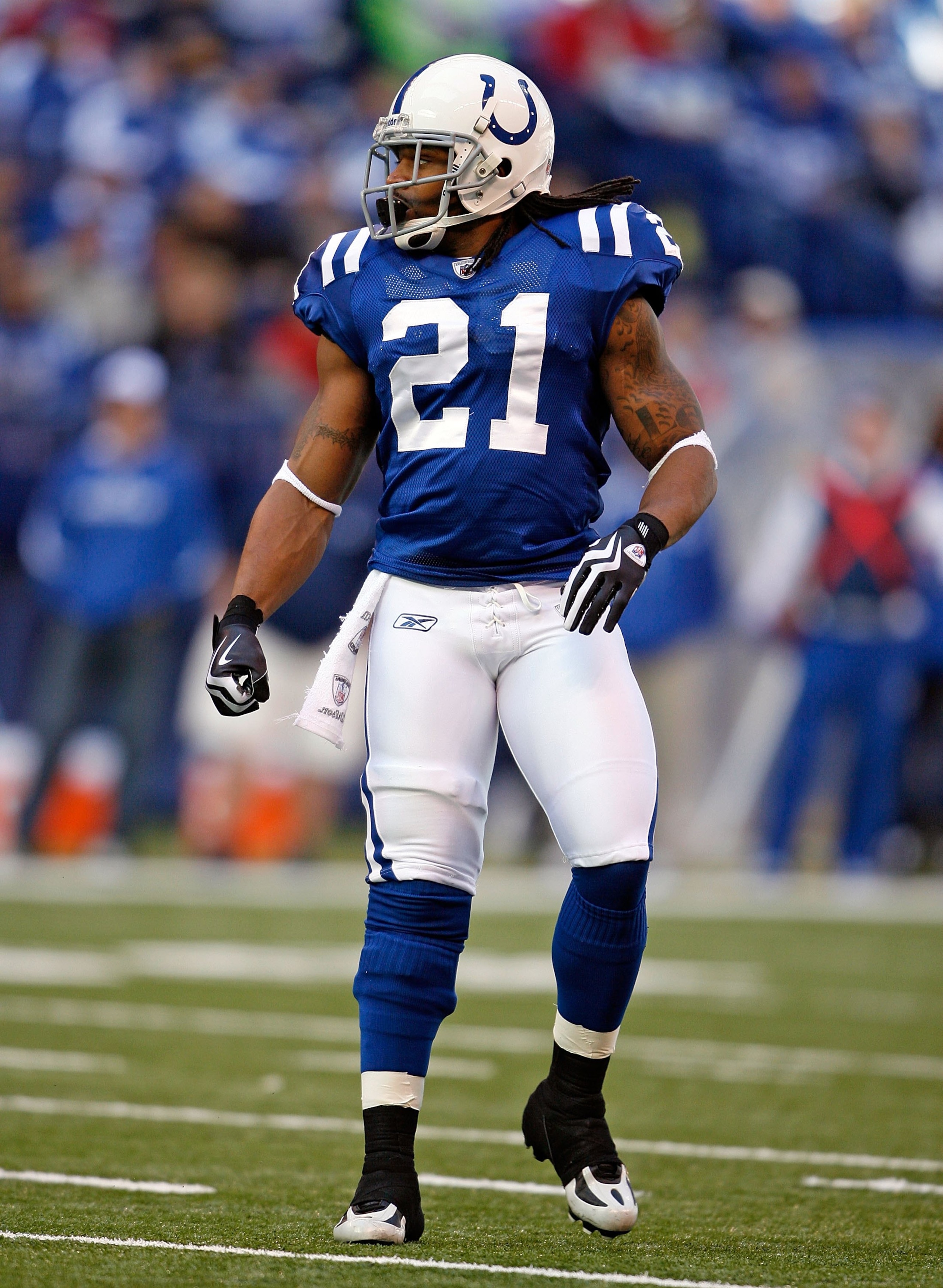 INDIANAPOLIS - NOVEMBER 01: Bob Sanders #21 of the Indianapolis Colts moves on the field during the NFL game against the San Francisco 49ers at Lucas Oil Stadium on November 1, 2009 in Indianapolis, Indiana. (Photo by Andy Lyons/Getty Images) INDIANAPOLIS - NOVEMBER 01: Bob Sanders #21 of the Indianapolis Colts moves on the field during the NFL game against the San Francisco 49ers at Lucas Oil Stadium on November 1, 2009 in Indianapolis, Indiana. (Photo by Andy Lyons/Getty Images)