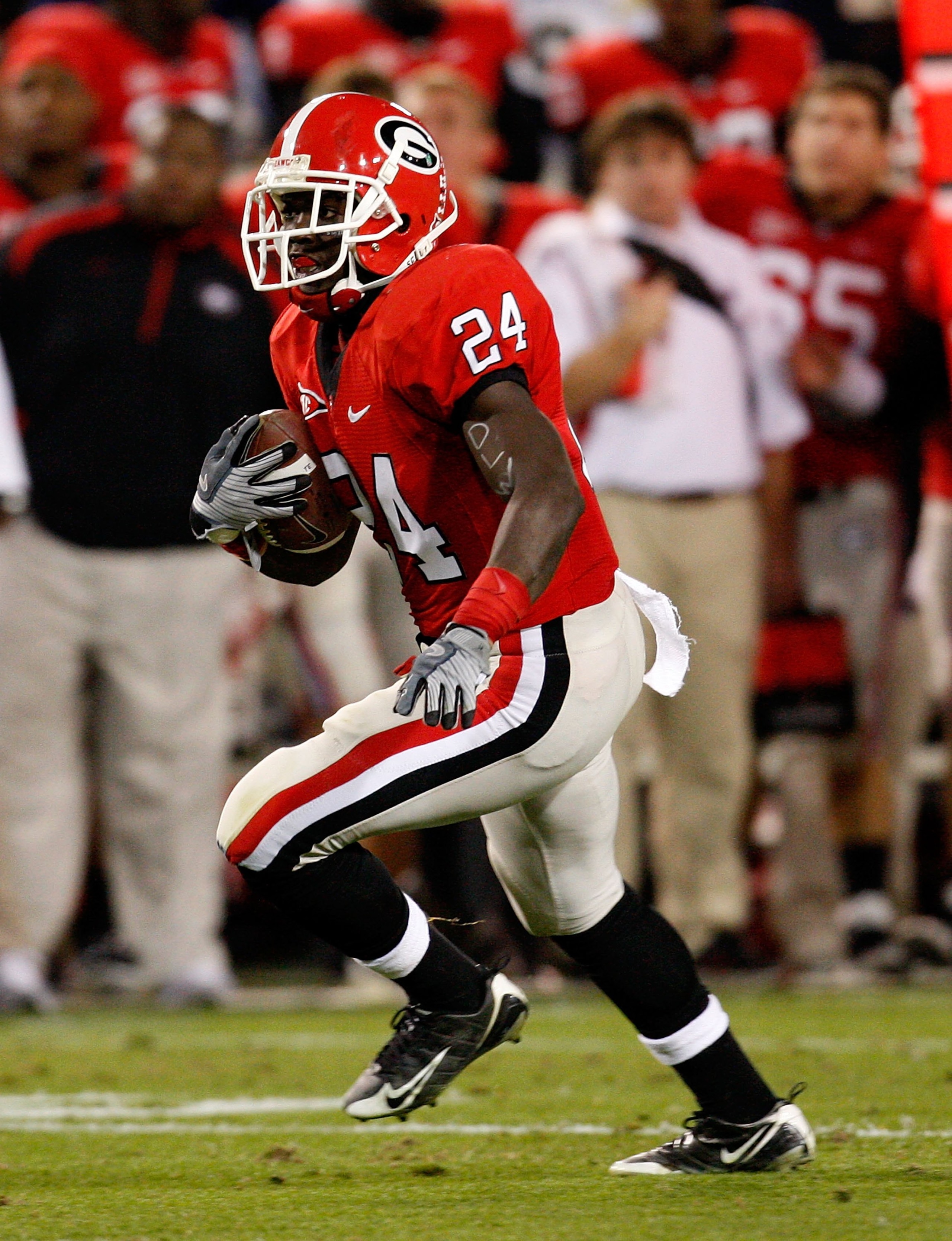 ATLANTA - NOVEMBER 28:  Washaun Ealey #24 of the Georgia Bulldogs against the Georgia Tech Yellow Jackets at Bobby Dodd Stadium on November 28, 2009 in Atlanta, Georgia.  (Photo by Kevin C. Cox/Getty Images)