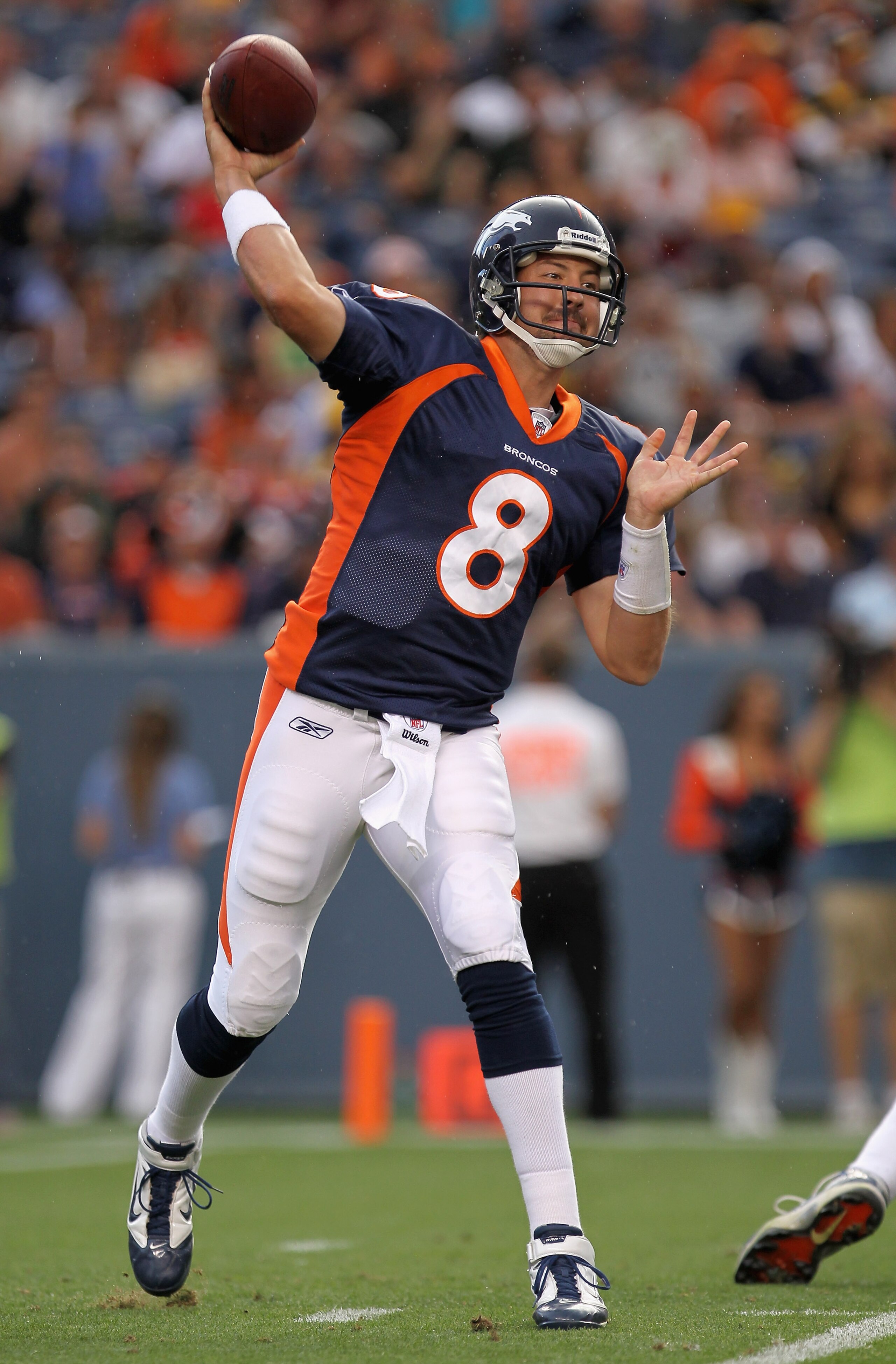 DENVER - AUGUST 29:  Quarterback Kyle Orton #8 of the Denver Broncos delivers a pass against the Pittsburgh Steelers during preseason NFL action at INVESCO Field at Mile High on August 29, 2010 in Denver, Colorado.  (Photo by Doug Pensinger/Getty Images)