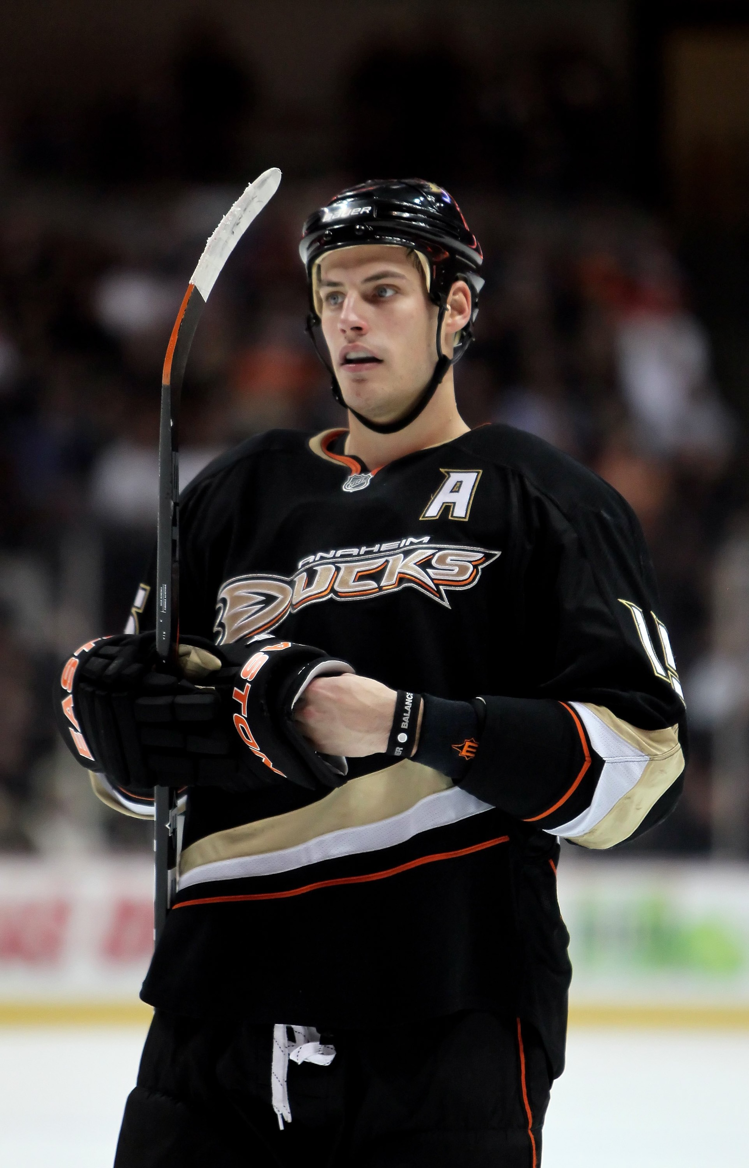 ANAHEIM, CA - MARCH 03:  Ryan Getzlaf #15 of the Anaheim Ducks waits to face off against the Colorado Avalanche at the Honda Center on March 3, 2010 in Anaheim, California. The Avalanche defeated the Ducks 4-3.  (Photo by Jeff Gross/Getty Images)