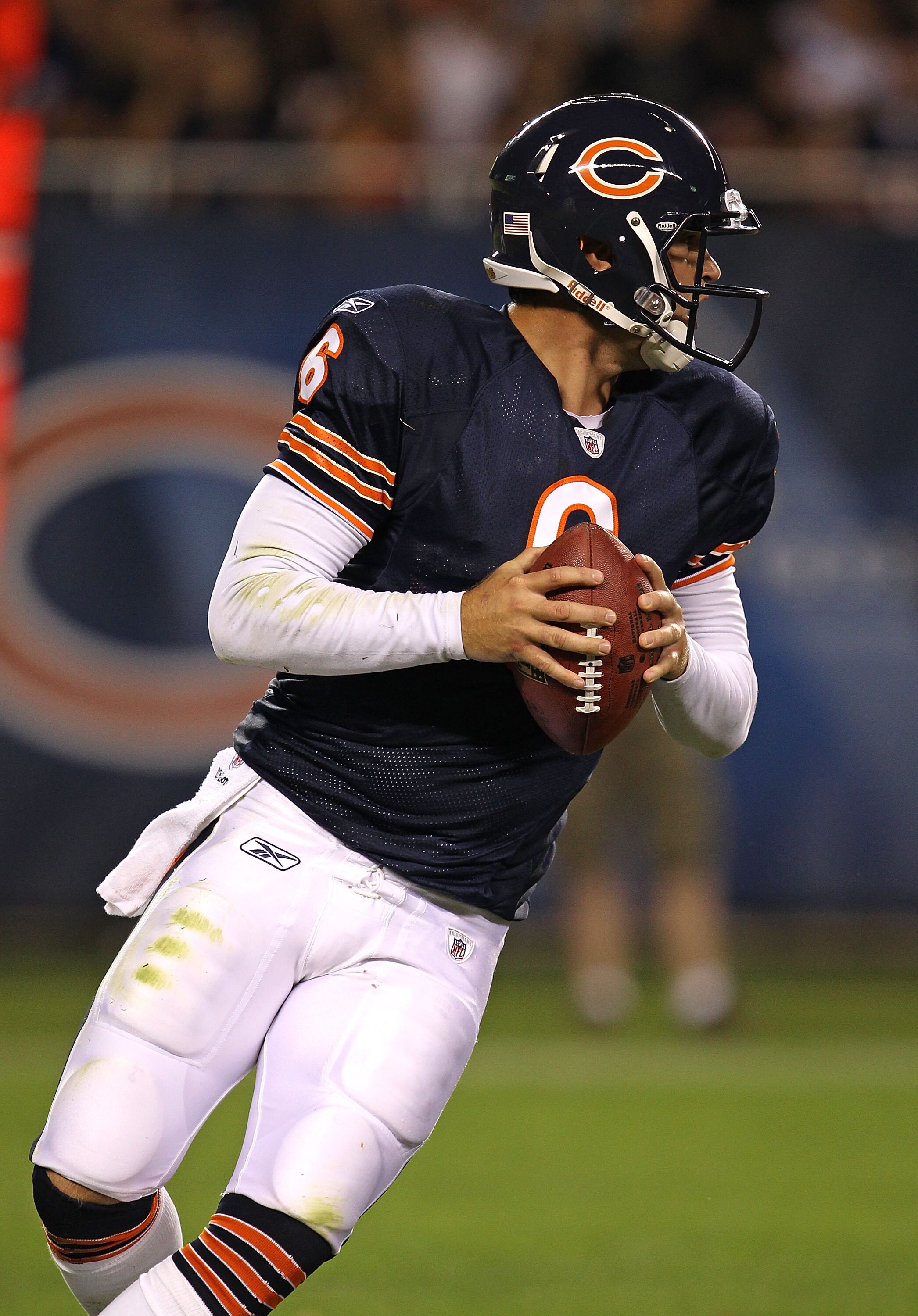 CHICAGO - AUGUST 28: Jay Cutler #6 of the Chicago Bears looks for a receiver against the Arizona Cardinals during a preseason game at Soldier Field on August 28, 2010 in Chicago, Illinois. The Cardinals defeated the Bears 14-9. (Photo by Jonathan Daniel/G