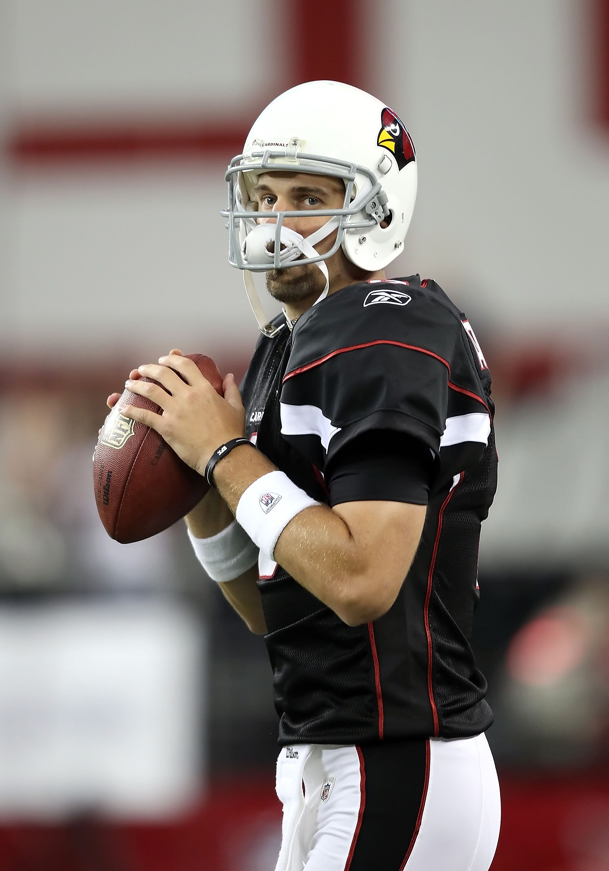 GLENDALE, AZ - SEPTEMBER 02:  Quarterback Derek Anderson #3 of the Arizona Cardinals warms up before the preseason NFL game against the Washington Redskins at the University of Phoenix Stadium on September 2, 2010 in Glendale, Arizona. The Cardinals defea