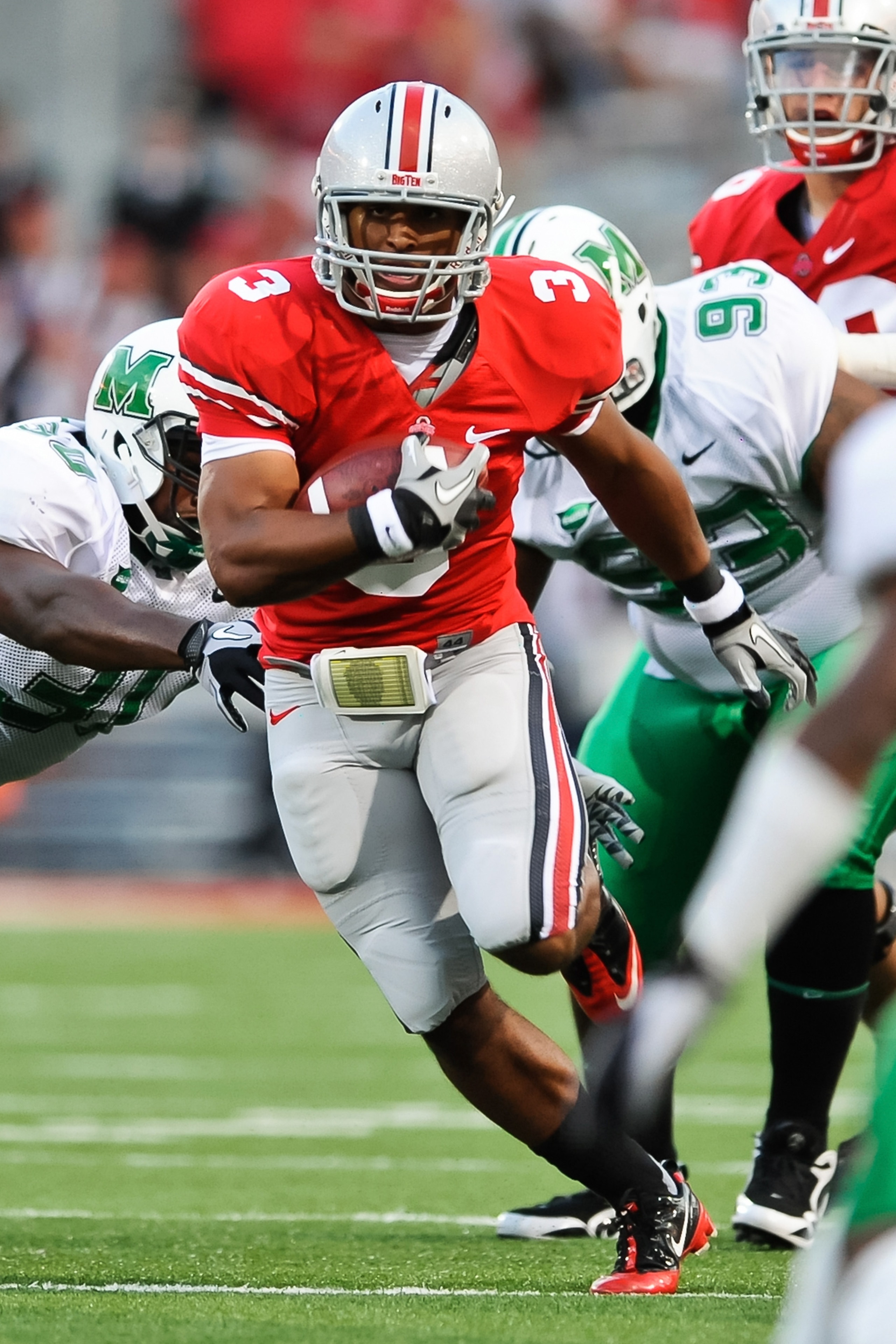 COLUMBUS, OH - SEPTEMBER 2: Brandon Saine #3 of the Ohio State Buckeyes runs with the ball against the Marshall Thundering Herd at Ohio Stadium on September 2, 2010 in Columbus, Ohio. (Photo by Jamie Sabau/Getty Images)