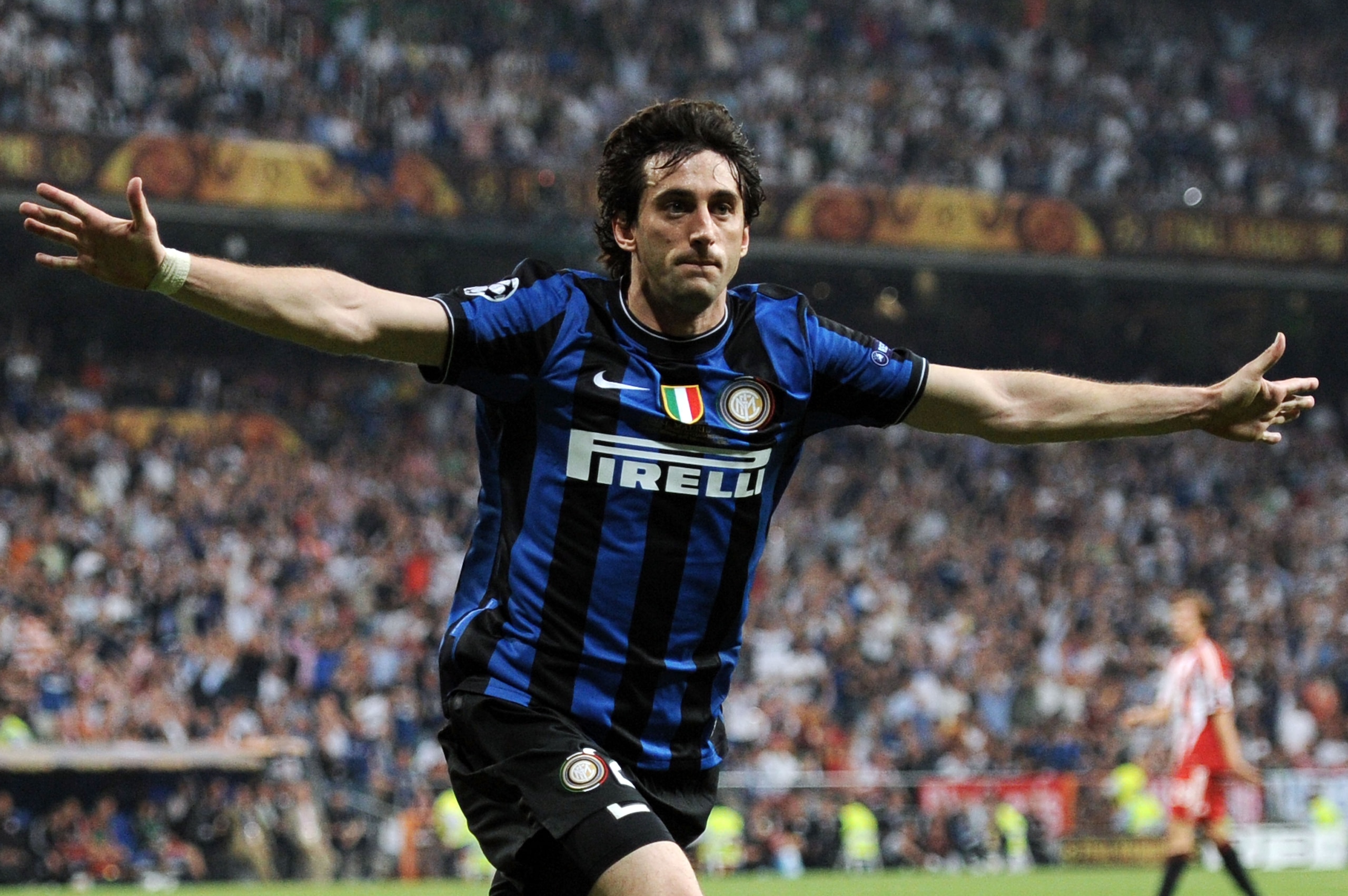 MADRID, SPAIN - MAY 22:  Diego Milito of Inter Milan celebrates after scoring the second goal during the UEFA Champions League Final match between FC Bayern Muenchen and Inter Milan at the Estadio Santiago Bernabeu on May 22, 2010 in Madrid, Spain.  (Phot