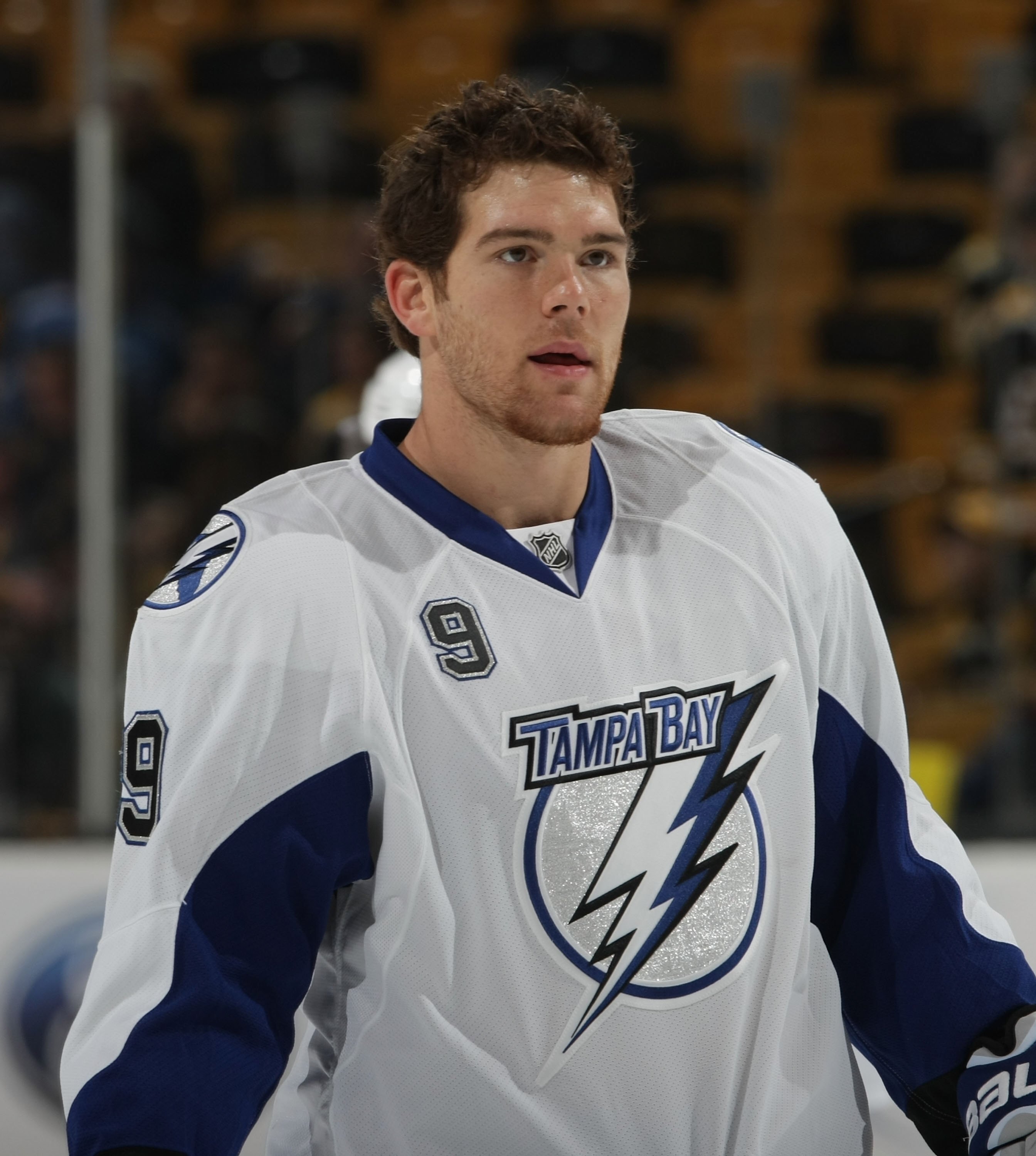 BOSTON - DECEMBER 02: Steve Downie #9 of the Tampa Bay Lightning skates against the Boston Bruins at the TD Bank Garden on December 2, 2009 in Boston, Massachusetts.  (Photo by Bruce Bennett/Getty Images)