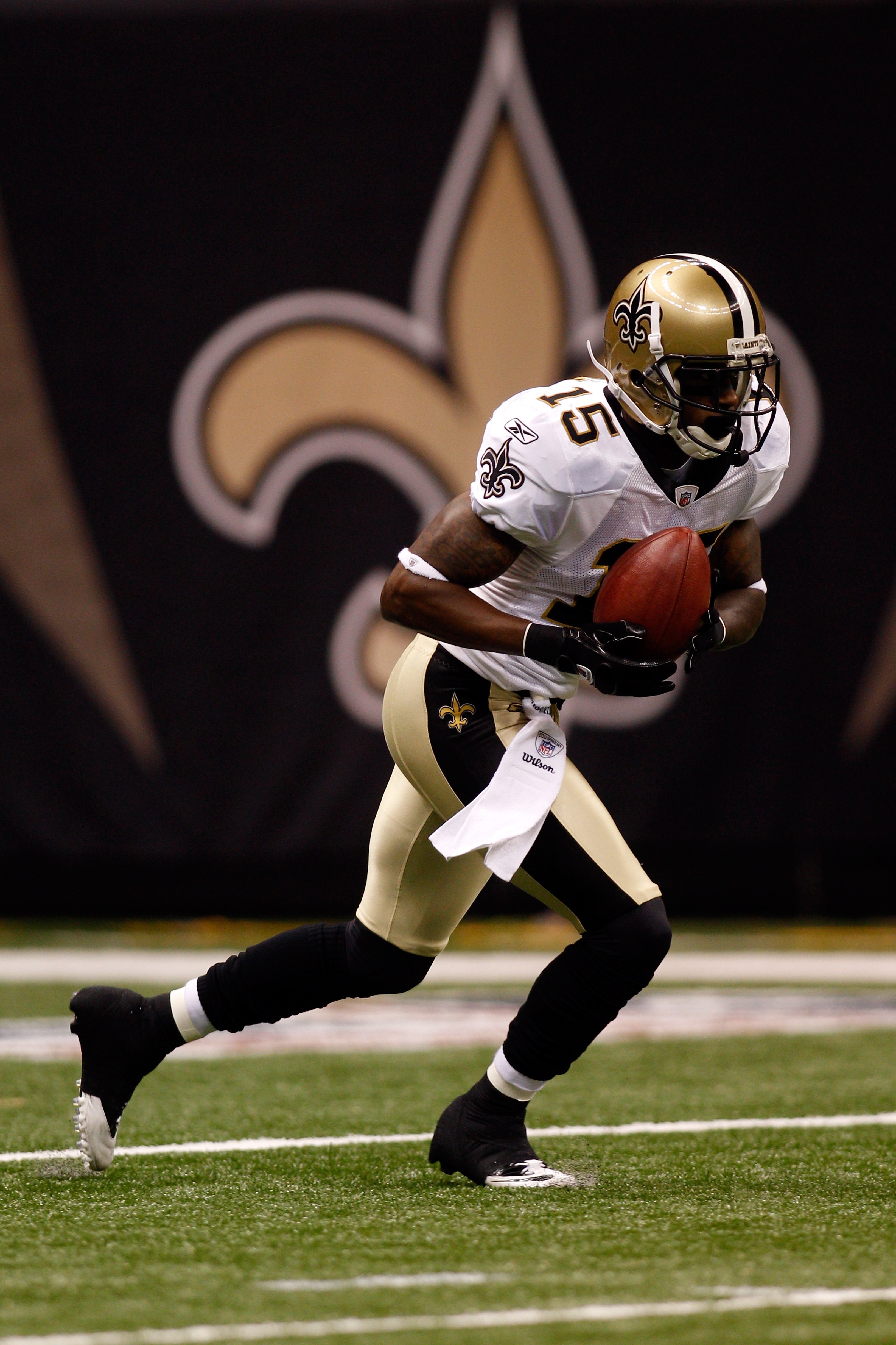 NEW ORLEANS - AUGUST 27:  Courtney Roby #15  of the New Orleans Saints in action against the San Diego Chargers at the Louisiana Superdome on August 27, 2010 in New Orleans, Louisiana.  (Photo by Chris Graythen/Getty Images)