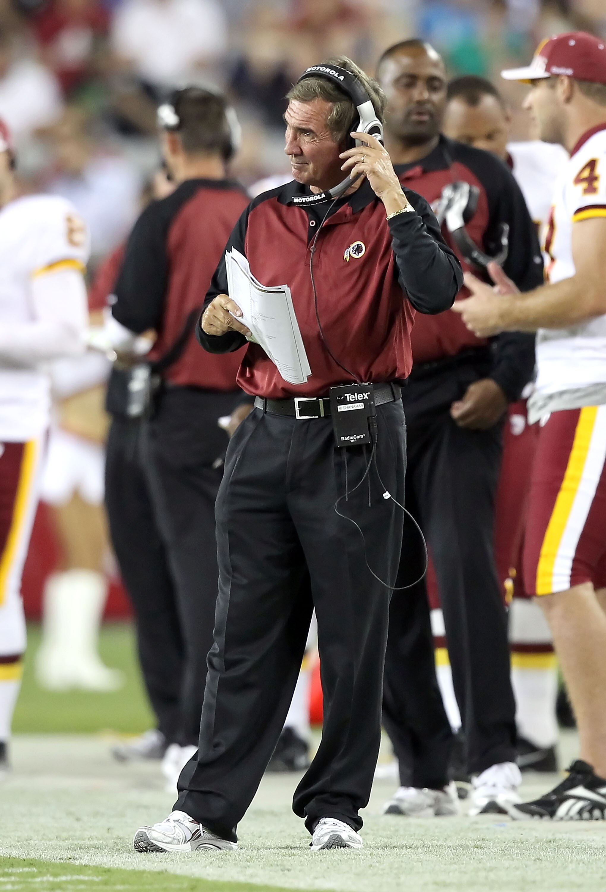 GLENDALE, AZ - SEPTEMBER 02:  Head coach Mike Shanahan of the Washington Redskins walks the sidelines during preseason NFL game against the Arizona Cardinals at the University of Phoenix Stadium on September 2, 2010 in Glendale, Arizona.  The Cardinals de