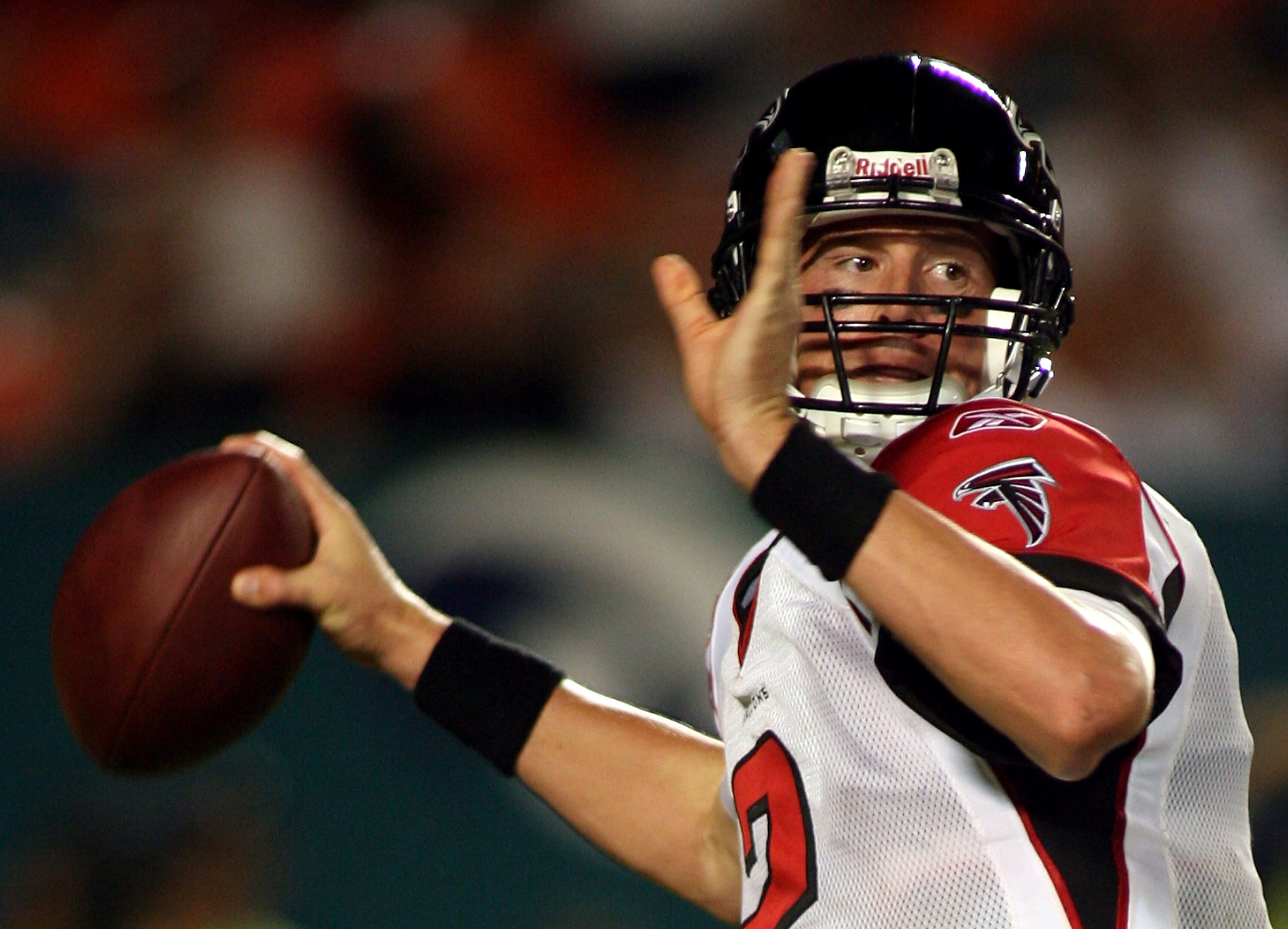MIAMI - AUGUST 27:  Quarterback Matt Ryan #2 of the Atlanta Falcons passes against the Miami Dolphins during preseason action at Sun Life Stadium on August 27, 2010 in Miami, Florida.  (Photo by Marc Serota/Getty Images)