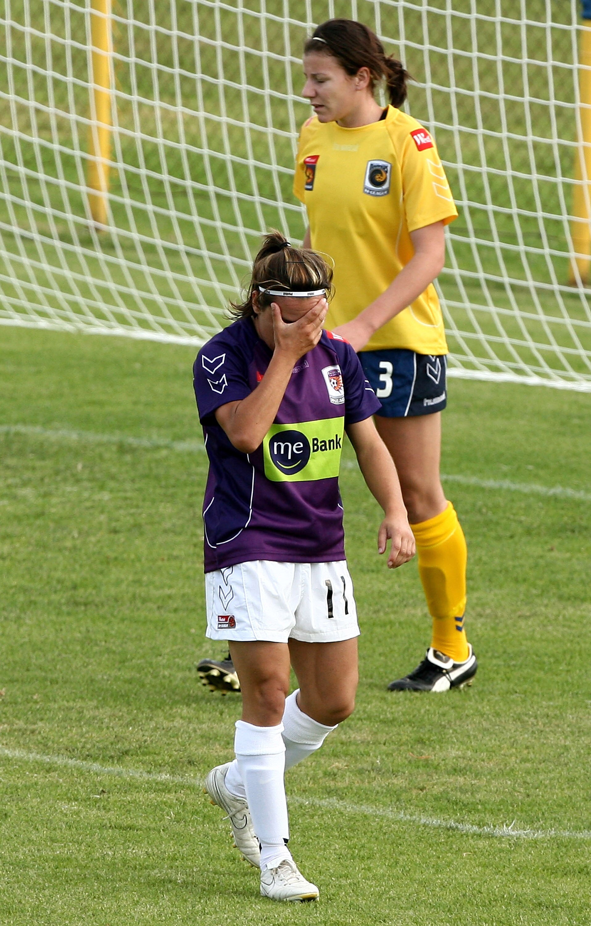 PERTH, AUSTRALIA - NOVEMBER 07: Lisa De Vanna of the Glory reacts after missing a shot on goal during the round six W-League match between the Perth Glory and the Central Coast Mariners at Clipsal Stadium on November 7, 2009 in Perth, Australia.  (Photo b