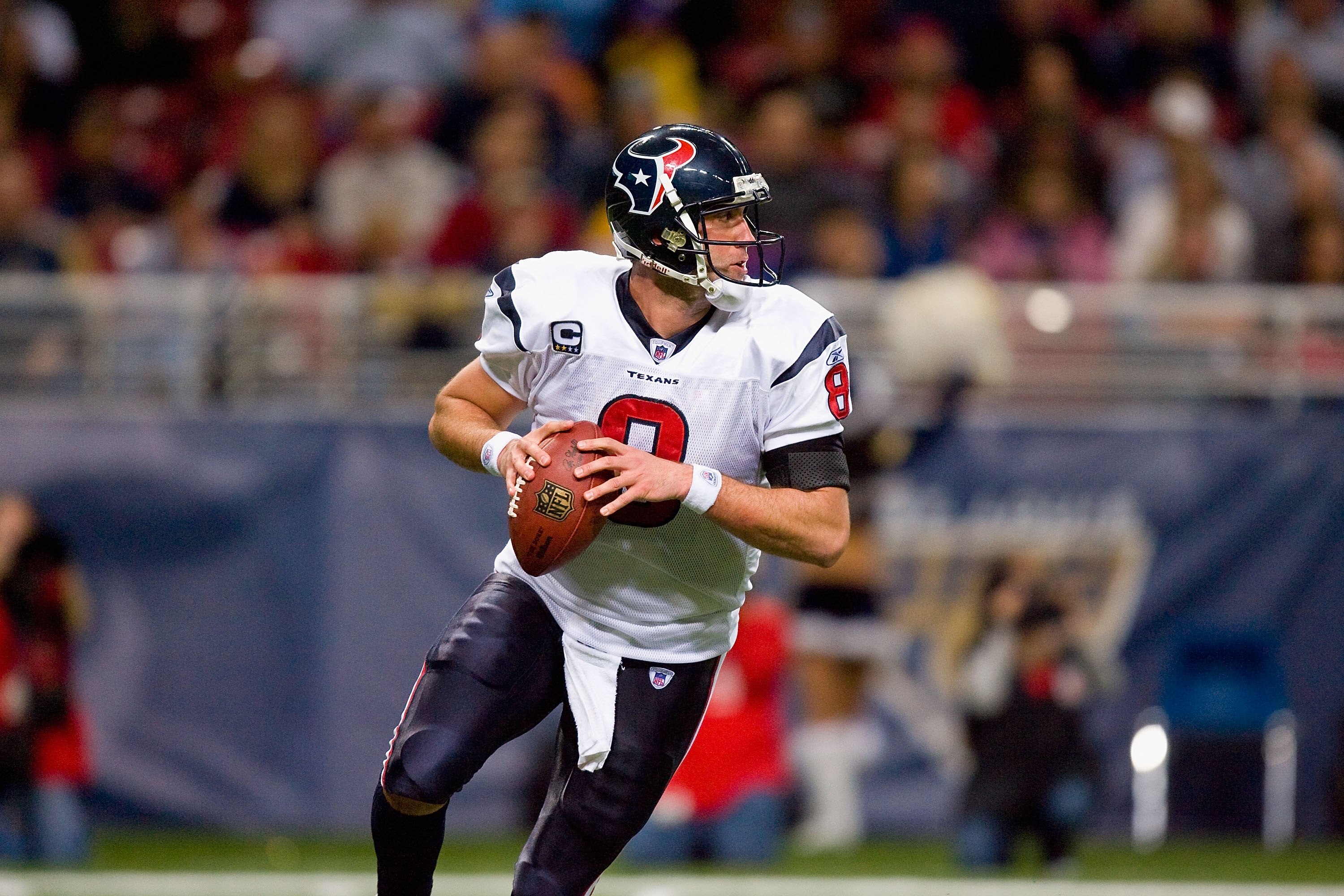 ST. LOUIS - DECEMBER 20:  Matt Schaub #8 of the Houston Texans looks for a receiver during the game against the St. Louis Rams at Edward Jones Dome on December 20, 2009 in St. Louis, Missouri.  (Photo by Dilip Vishwanat/Getty Images)