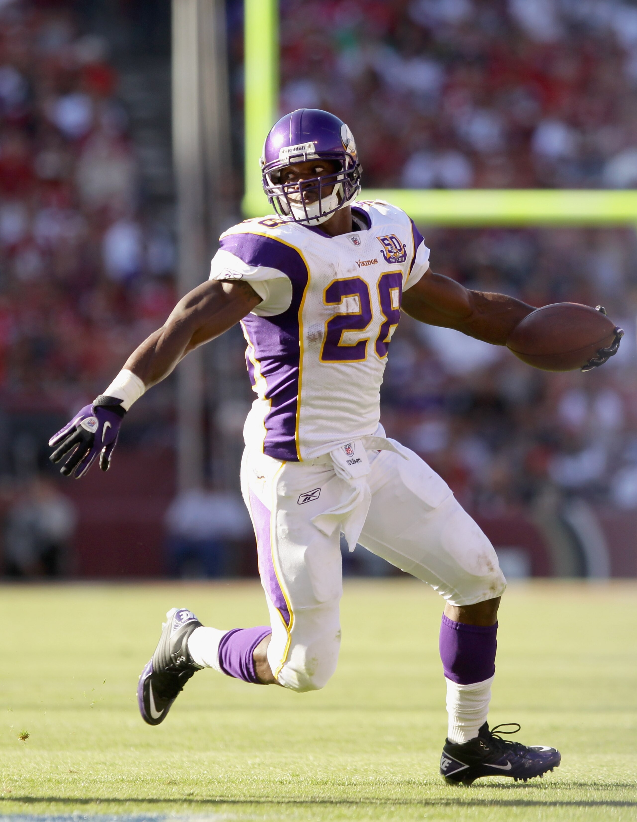 SAN FRANCISCO - AUGUST 22: Adrian Peterson #28 of the Minnesota Vikings runs with the ball during their preseason game against the San Francisco 49ers at Candlestick Park on August 22, 2010 in San Francisco, California. (Photo by Ezra Shaw/Getty Images) SAN FRANCISCO - AUGUST 22: Adrian Peterson #28 of the Minnesota Vikings runs with the ball during their preseason game against the San Francisco 49ers at Candlestick Park on August 22, 2010 in San Francisco, California. (Photo by Ezra Shaw/Getty Images)