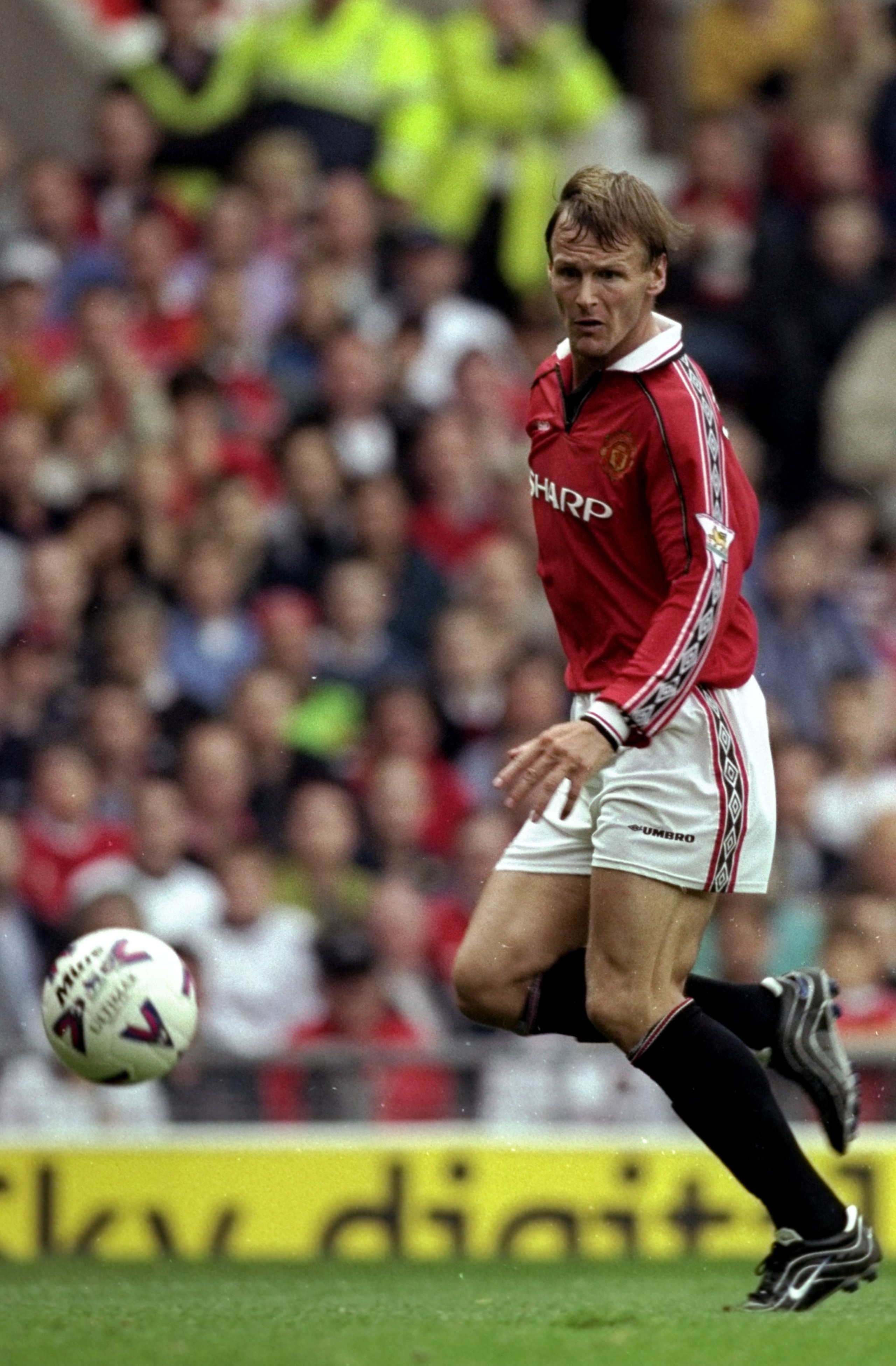 25 Sep 1999:  Teddy Sheringham of Manchester United during the FA Carling Premiership match played at Old Trafford in Manchester, England. The game ended in a 3-3 draw. \ Mandatory Credit: Alex Livesey /Allsport