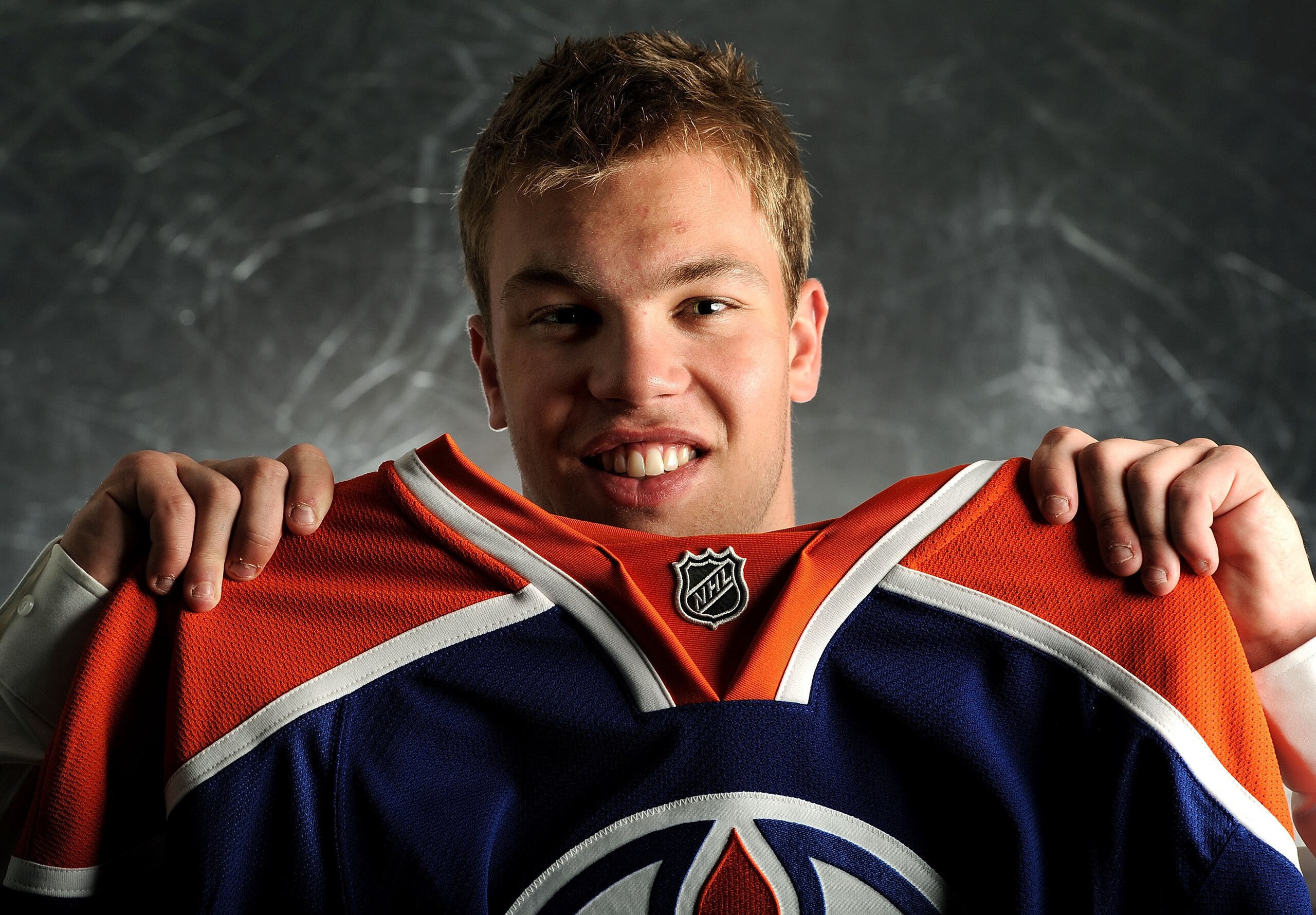 LOS ANGELES, CA - JUNE 25:  Taylor Hall, drafted first overall by the Edmonton Oilers, poses for a portrait during the 2010 NHL Entry Draft at Staples Center on June 25, 2010 in Los Angeles, California.  (Photo by Harry How/Getty Images)