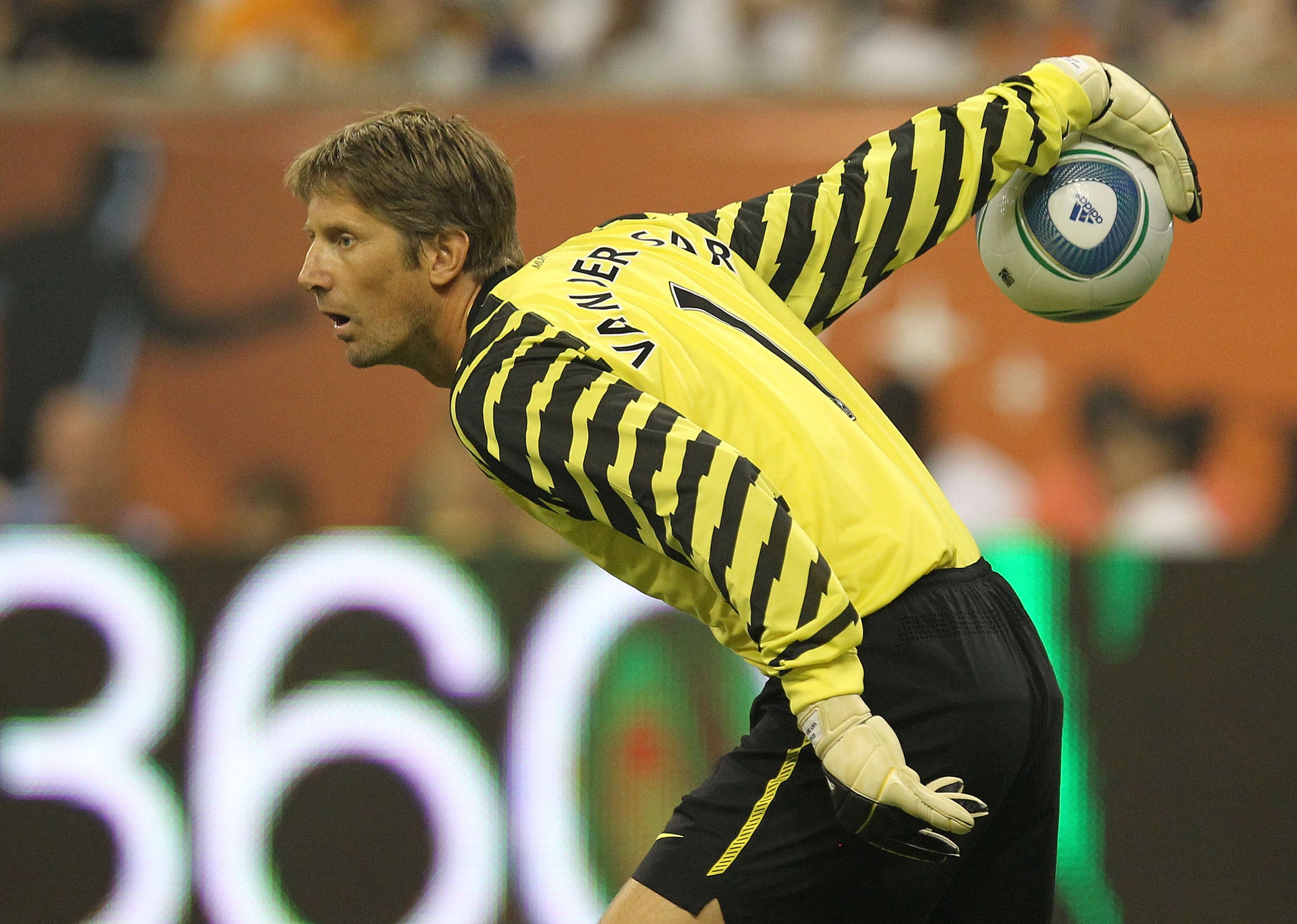 HOUSTON - JULY 28:  Edwin van der Sar #1 of Manchester United is seen in action during the MLS All Star Game at Reliant Stadium on July 28, 2010 in Houston, Texas.  (Photo by Ronald Martinez/Getty Images)