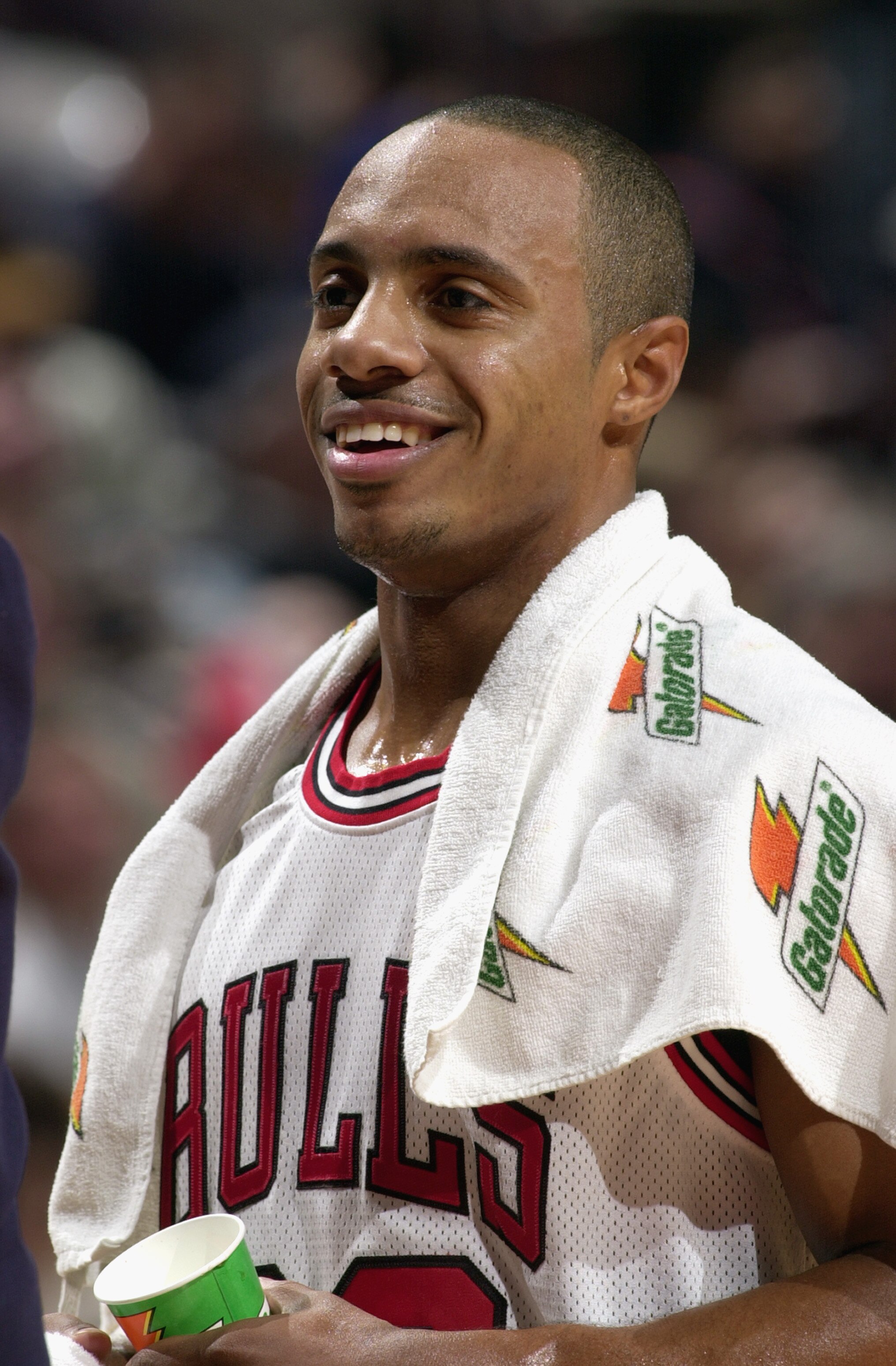 CHICAGO - JANUARY 13: Jay Williams #22 of the Chicago Bulls smiles during the NBA game against the New York Knicks at the United Center on January 13, 2003 in Chicago, Illinois. The Bulls won 101-94. NOTE TO USER: User expressly acknowledges and agree CHICAGO - JANUARY 13: Jay Williams #22 of the Chicago Bulls smiles during the NBA game against the New York Knicks at the United Center on January 13, 2003 in Chicago, Illinois. The Bulls won 101-94. NOTE TO USER: User expressly acknowledges and agree
