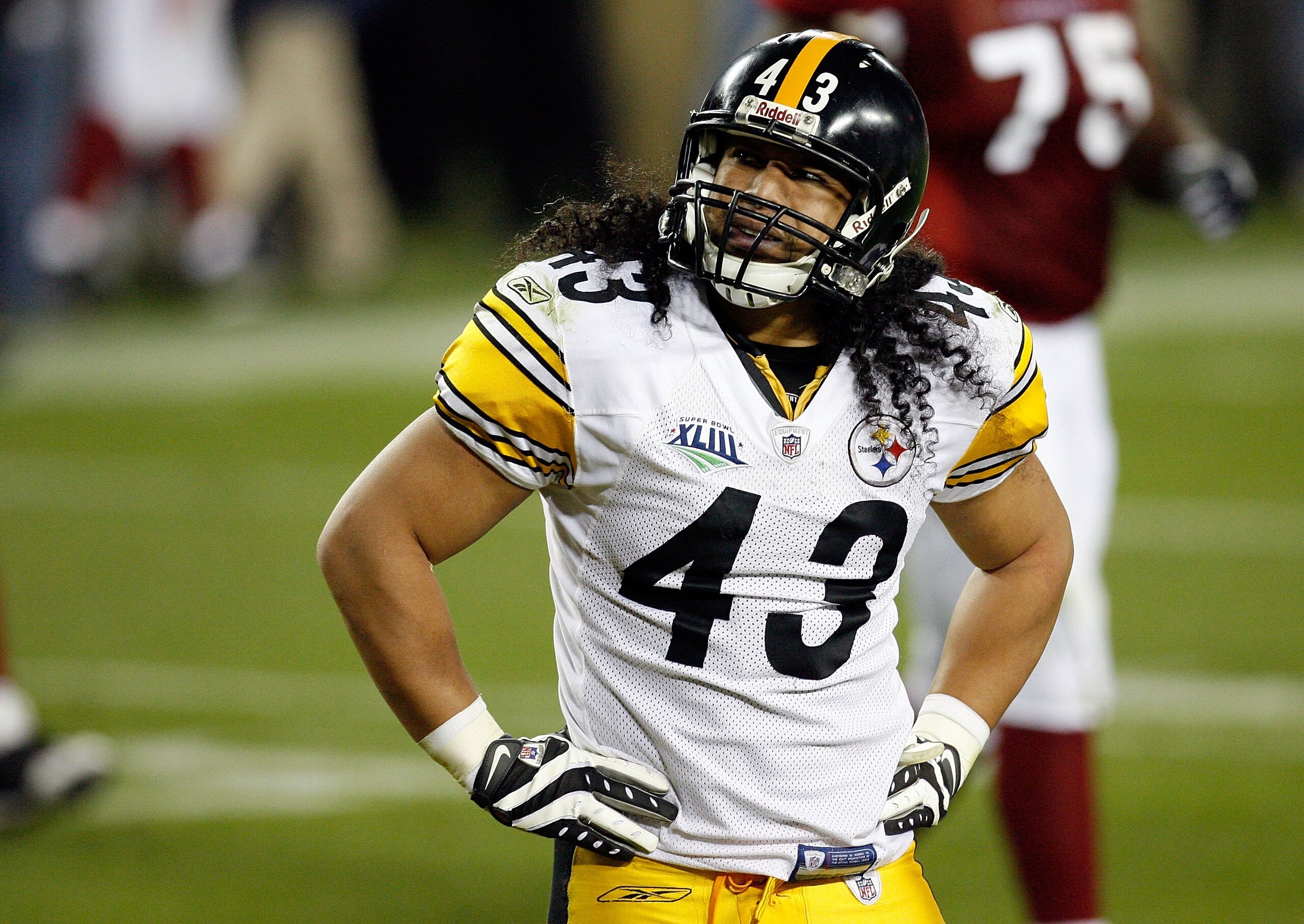 TAMPA, FL - FEBRUARY 01: Safety Troy Polamalu #43 of the Pittsburgh Steelers looks on against the Arizona Cardinals during Super Bowl XLIII on February 1, 2009 at Raymond James Stadium in Tampa, Florida. (Photo by Kevin C. Cox/Getty Images) TAMPA, FL - FEBRUARY 01: Safety Troy Polamalu #43 of the Pittsburgh Steelers looks on against the Arizona Cardinals during Super Bowl XLIII on February 1, 2009 at Raymond James Stadium in Tampa, Florida. (Photo by Kevin C. Cox/Getty Images)