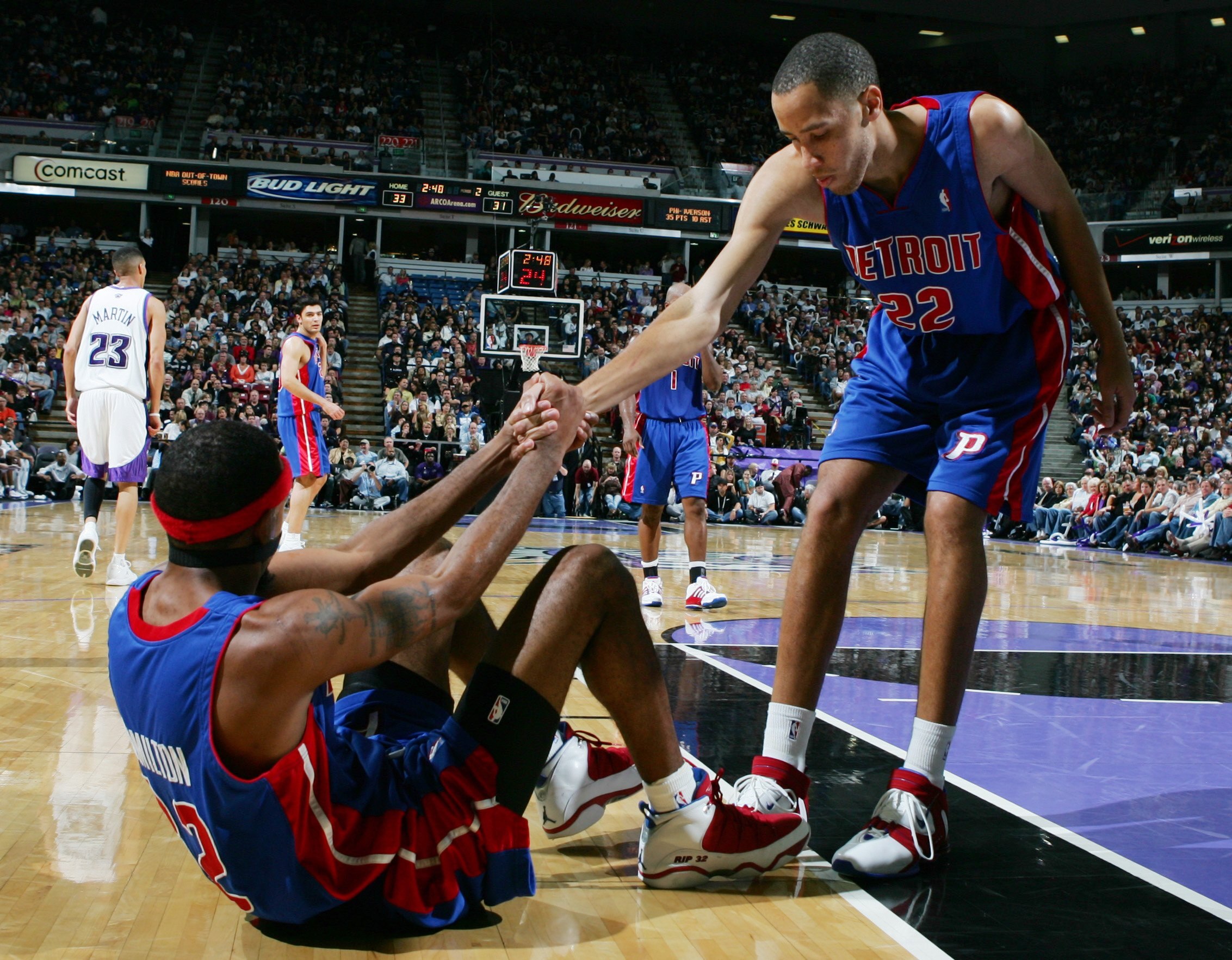 SACRAMENTO, CA - NOVEMBER 8: Richard Hamilton #32 of the Detroit Pistons is helped off the floor by teammate Tayshaun Prince #22 during the game against the Sacramento Kings at Arco Arena on November 8, 2006 in Sacramento, California. The Kings won 99-86 SACRAMENTO, CA - NOVEMBER 8: Richard Hamilton #32 of the Detroit Pistons is helped off the floor by teammate Tayshaun Prince #22 during the game against the Sacramento Kings at Arco Arena on November 8, 2006 in Sacramento, California. The Kings won 99-86