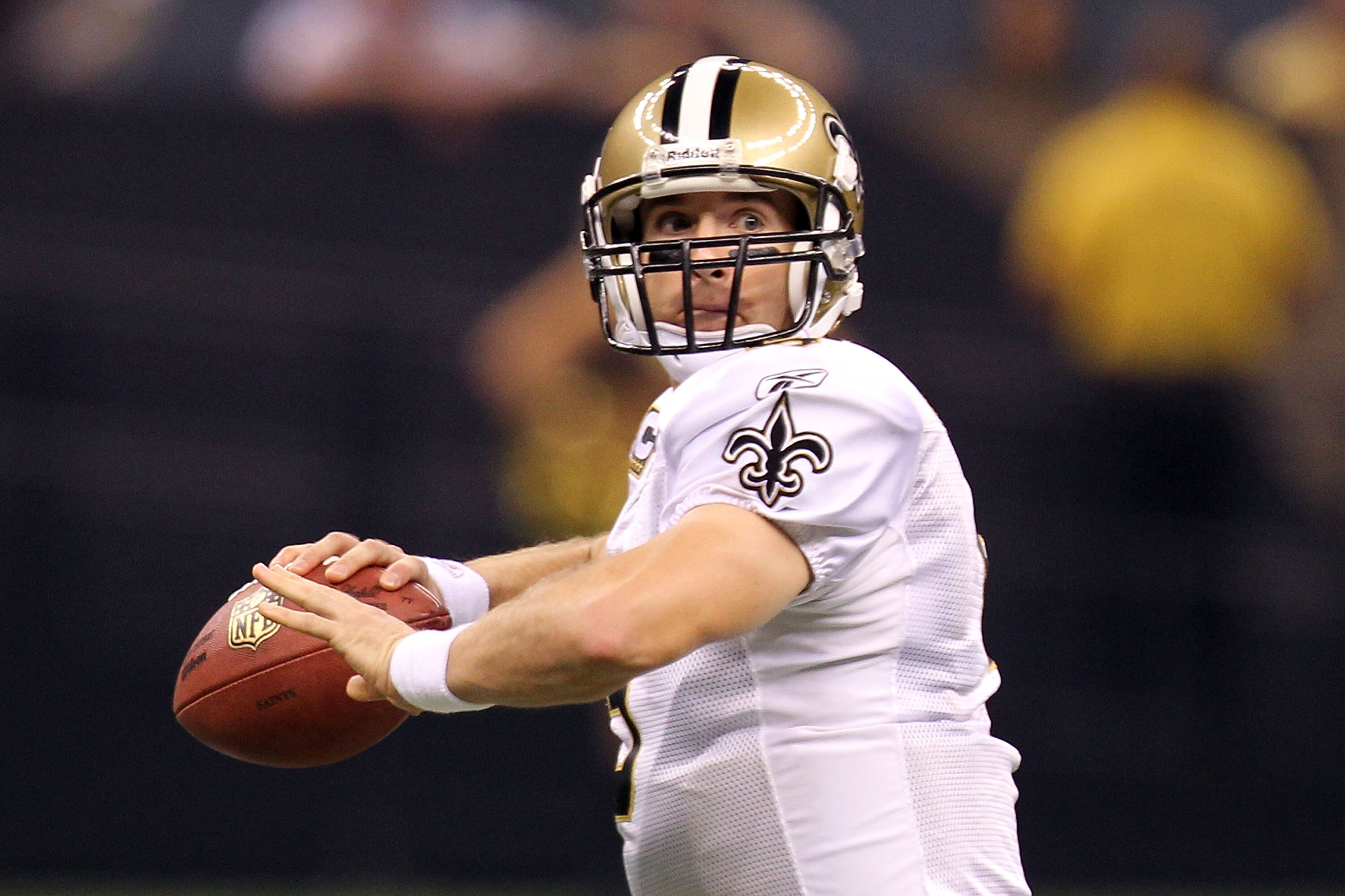 NEW ORLEANS - SEPTEMBER 09:  Drew Brees #9 of the New Orleans Saints throws a pass against the Minnesota Vikings at Louisiana Superdome on September 9, 2010 in New Orleans, Louisiana.  (Photo by Ronald Martinez/Getty Images)