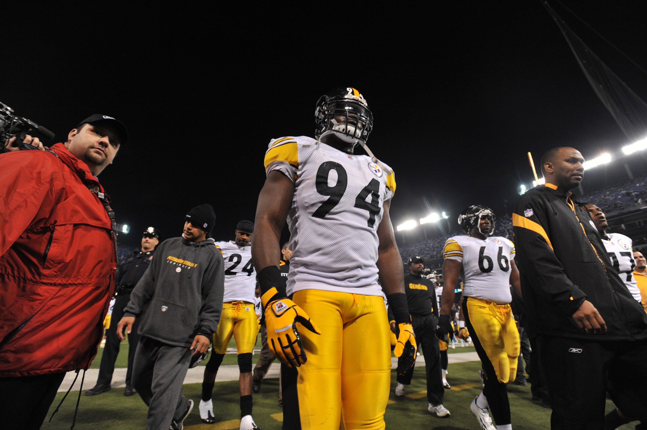 BALTIMORE - NOVEMBER 29:  Lawrence Timmons #94 of the Pittsburgh Steelers walks off the field after warmups before the game against the  Baltimore Ravens at M&T Bank Stadium on November 29, 2009 in Baltimore, Maryland. The Ravens defeated the Steelers 20-