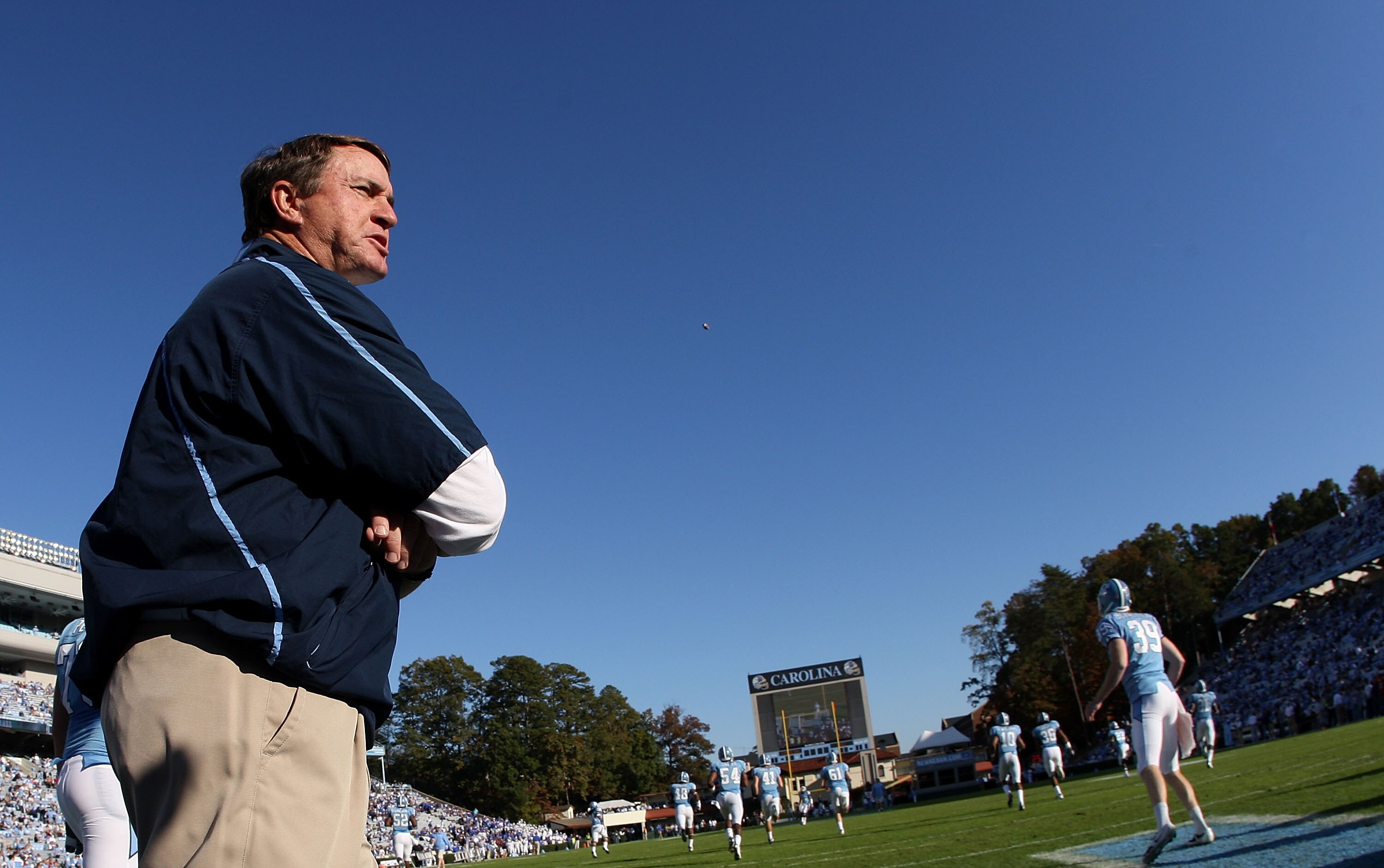 CHAPEL HILL, NC - NOVEMBER 07:  Head coach Butch Davis of the North Carolina Tar Heels yells to his team against the Duke Blue Devils during their game at Kenan Stadium on November 7, 2009 in Chapel Hill, North Carolina.  (Photo by Streeter Lecka/Getty Im