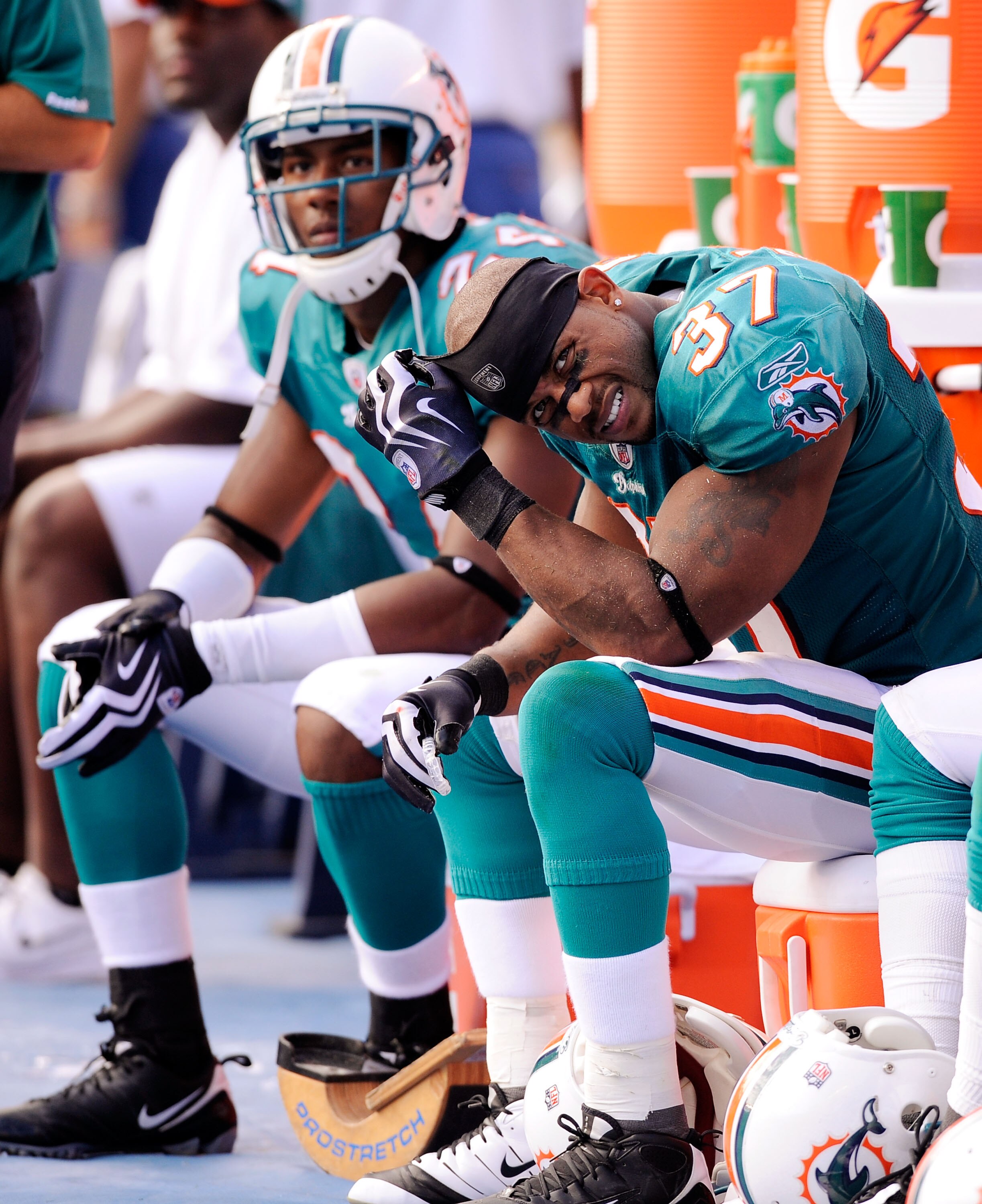 SAN DIEGO - SEPTEMBER 27: Safety Yeremiah Bell #37 of the Miami Dolphins  reacts on the sideline during their loss to San Diego Chargers, 23-13, during the NFL football game at Qualcomm Stadium on September 27, 2009 in San Diego, California.  (Photo by Ke