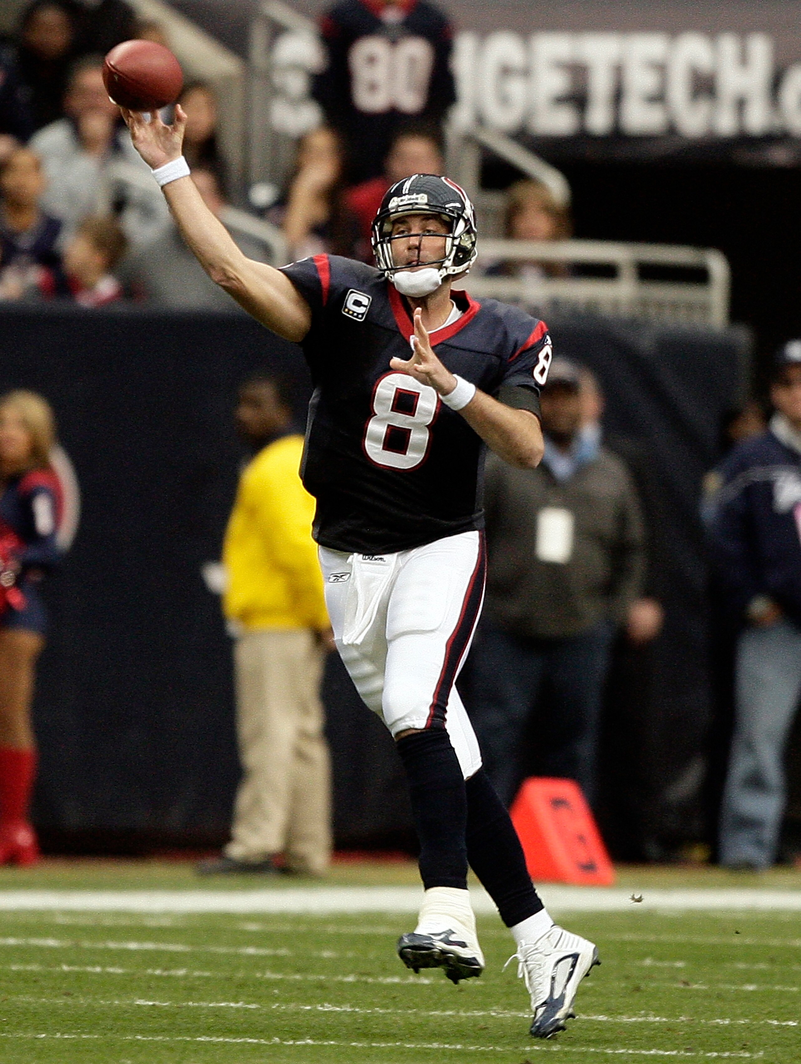 HOUSTON - JANUARY 03: Quarterback Matt Schaub #8 of the Houston Texans throws on the run against the New England Patriots at Reliant Stadium on January 3, 2010 in Houston, Texas. Houston won 34-27.(Photo by Bob Levey/Getty Images) HOUSTON - JANUARY 03: Quarterback Matt Schaub #8 of the Houston Texans throws on the run against the New England Patriots at Reliant Stadium on January 3, 2010 in Houston, Texas. Houston won 34-27.(Photo by Bob Levey/Getty Images)