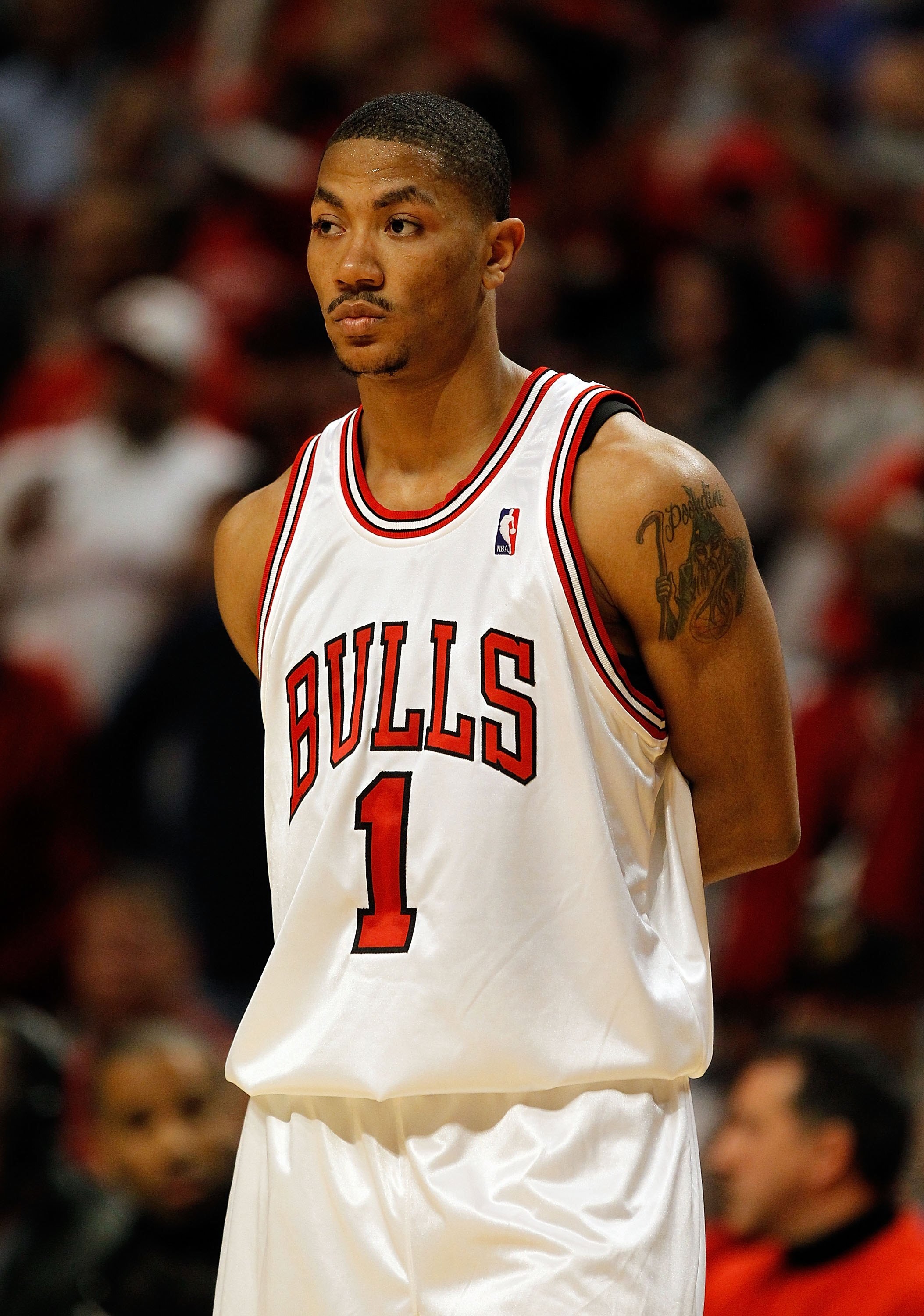 CHICAGO - APRIL 22: Derrick Rose #1 of the Chicago Bulls waits for a free-throw against the Cleveland Cavaliers in Game Three of the Eastern Conference Quarterfinals during the 2010 NBA Playoffs at the United Center on April 22, 2010 in Chicago, Illinois.