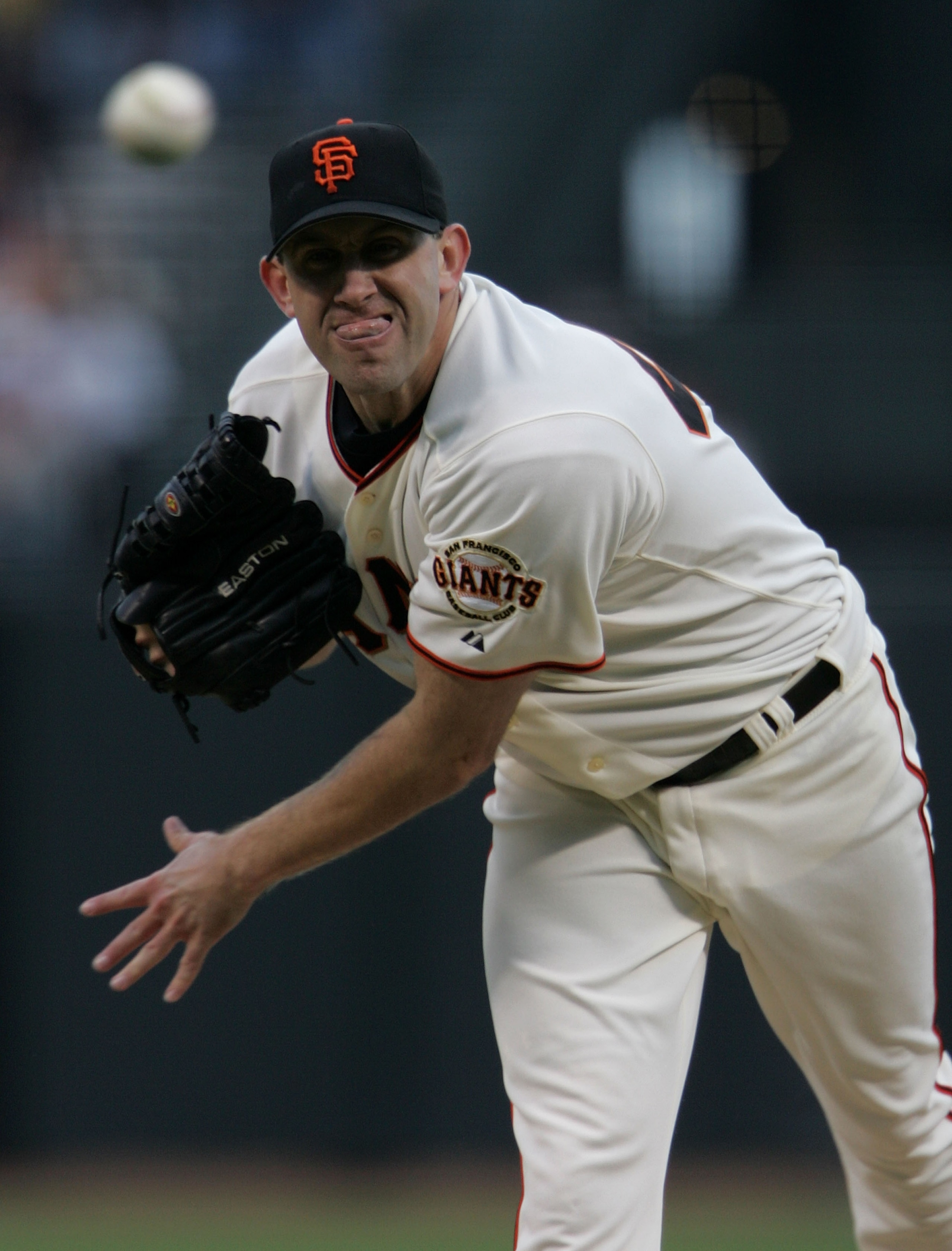 SAN FRANCISCO - MAY 26:   Kirk Rueter, #46 of the San Francisco Giants, throws a pitch against the Los Angeles Dodgers during the first inning May 26, 2005 at SBC Park in San Francisco, California.  (Photo by Justin Sullivan/Getty Images)