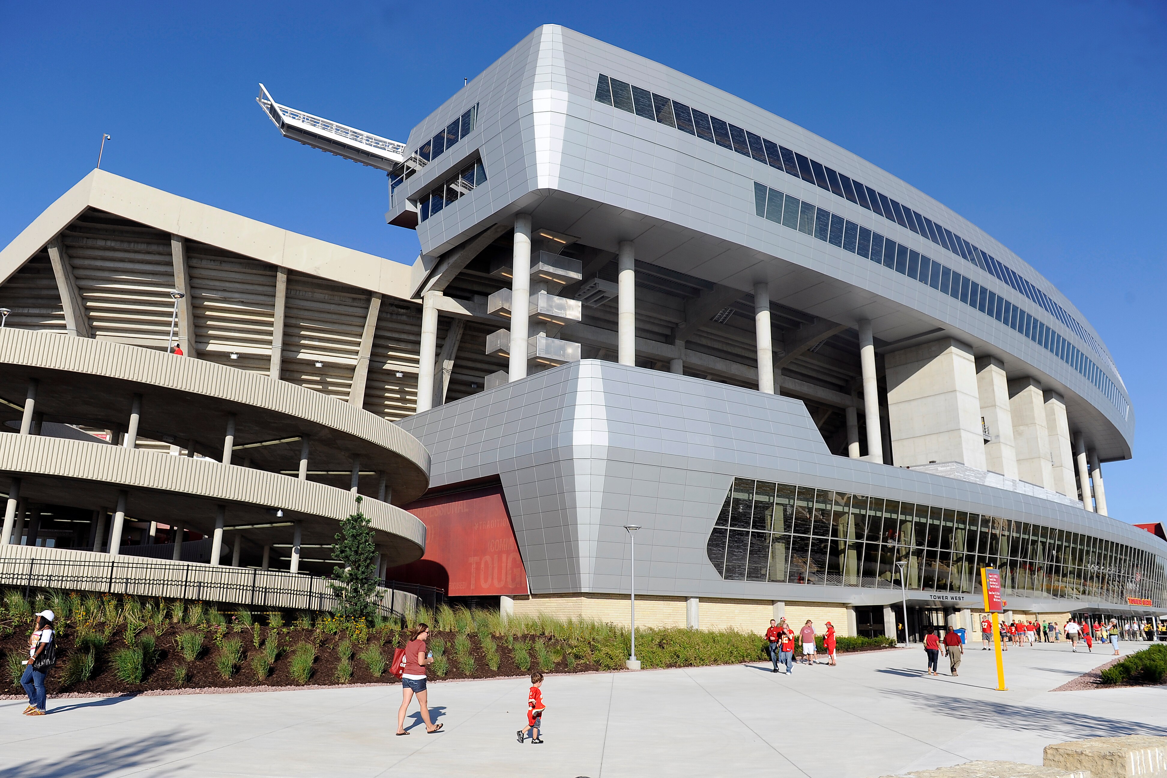 KANSAS CITY, MO - AUGUST 27: A general exterior view of renovated Arrowhead Stadium prior to a preseason game between the Kansas City Chiefs and Philadelphia Eagles on August 27, 2010 in Kansas City, Missouri.  (Photo by G. Newman Lowrance/Getty Images)