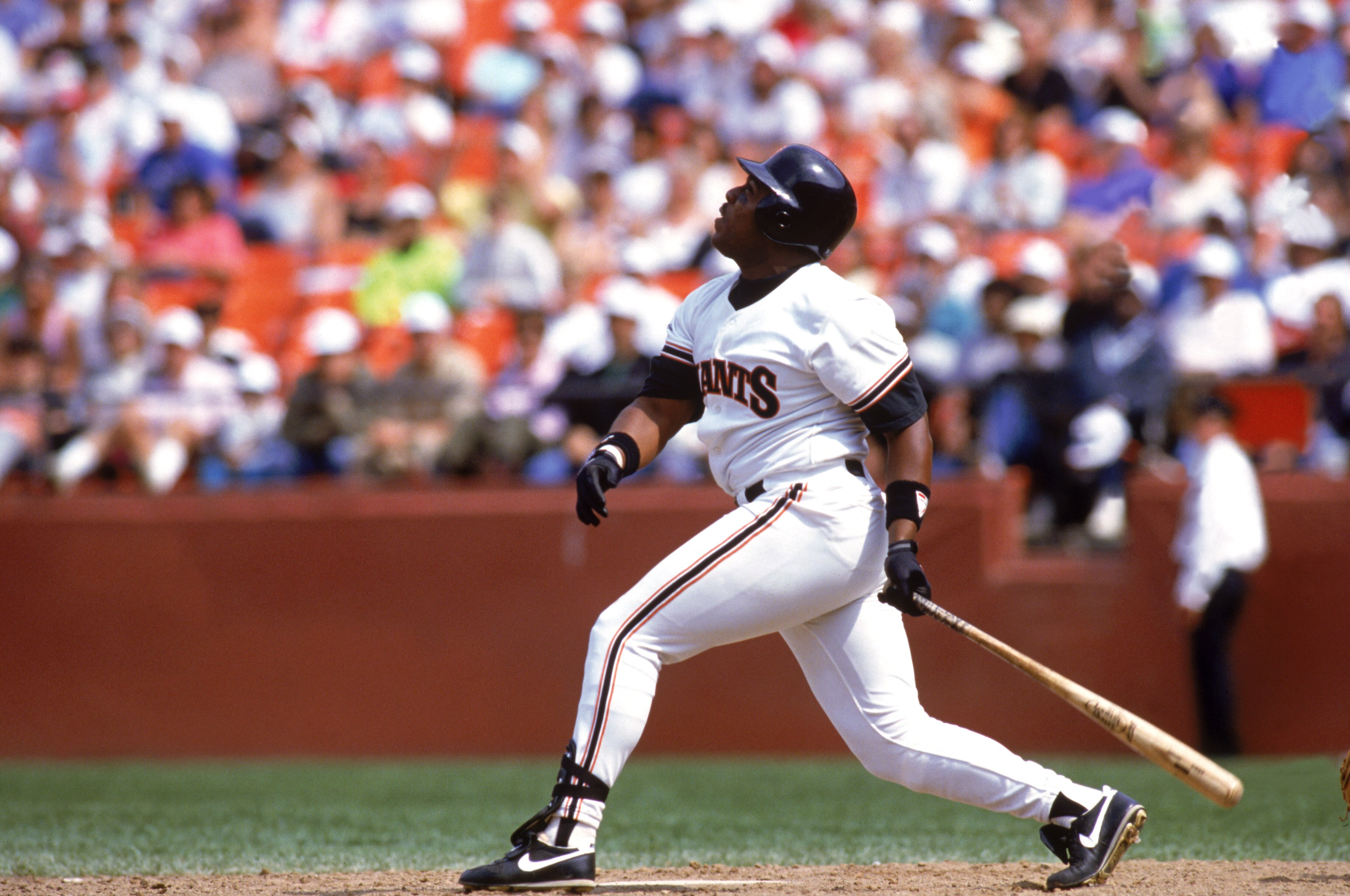 SAN FRANCISCO - 1990:  Kevin Mitchell #7 of the San Francisco Giants swings at a pitch during a 1990 game at Candlestick Park in San Francisco, California.  (Photo by Otto Greule Jr/Getty Images)