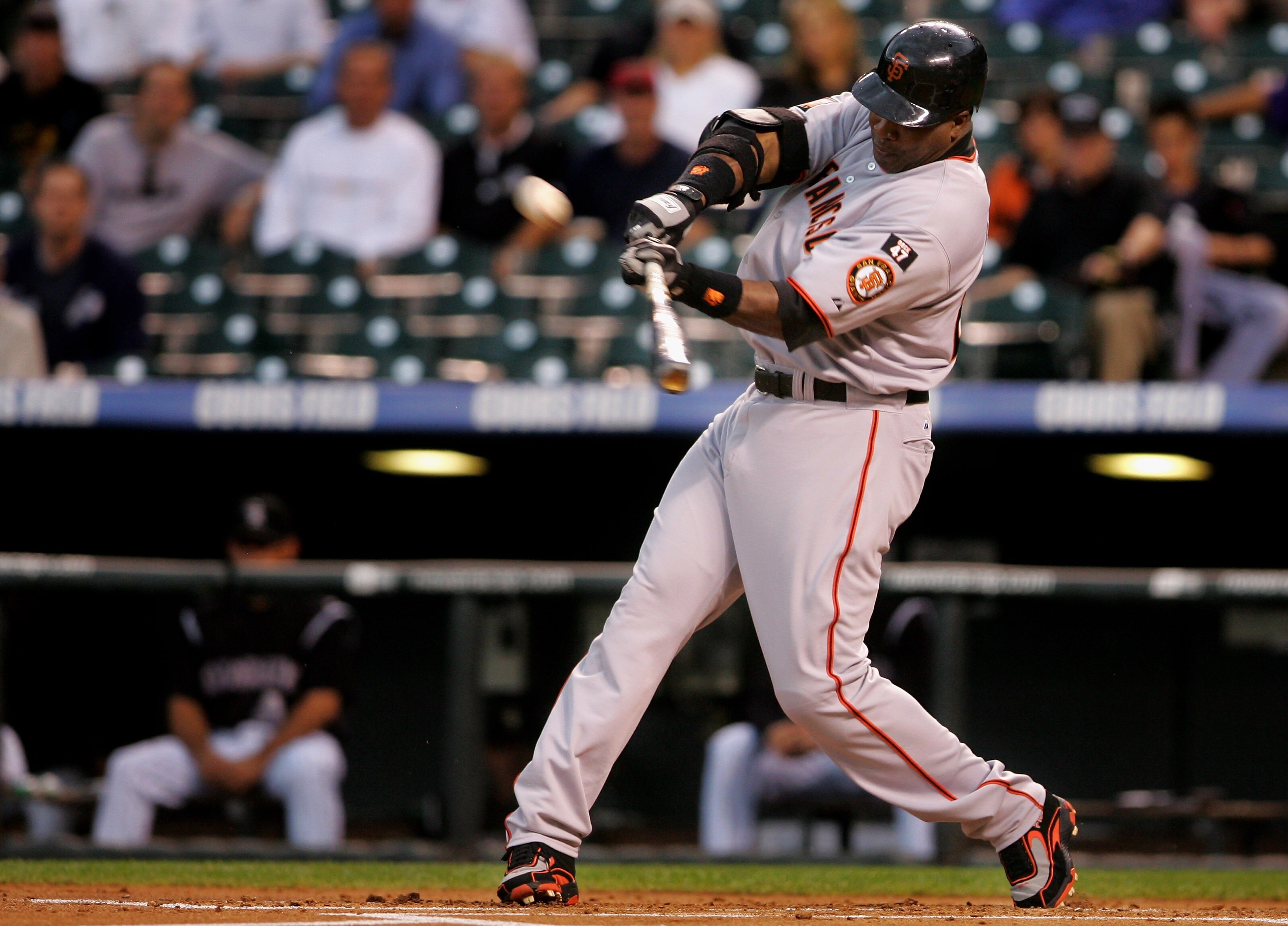 DENVER - SEPTEMBER 05:  Barry Bonds #25 of the San Francisco Giants launches his 762nd career home run off of Ubaldo Jimenez of the Colorado Rockies in the first inning to give the Giants a 2-0 lead over the Rockies at Coors Field on September 5, 2007 in