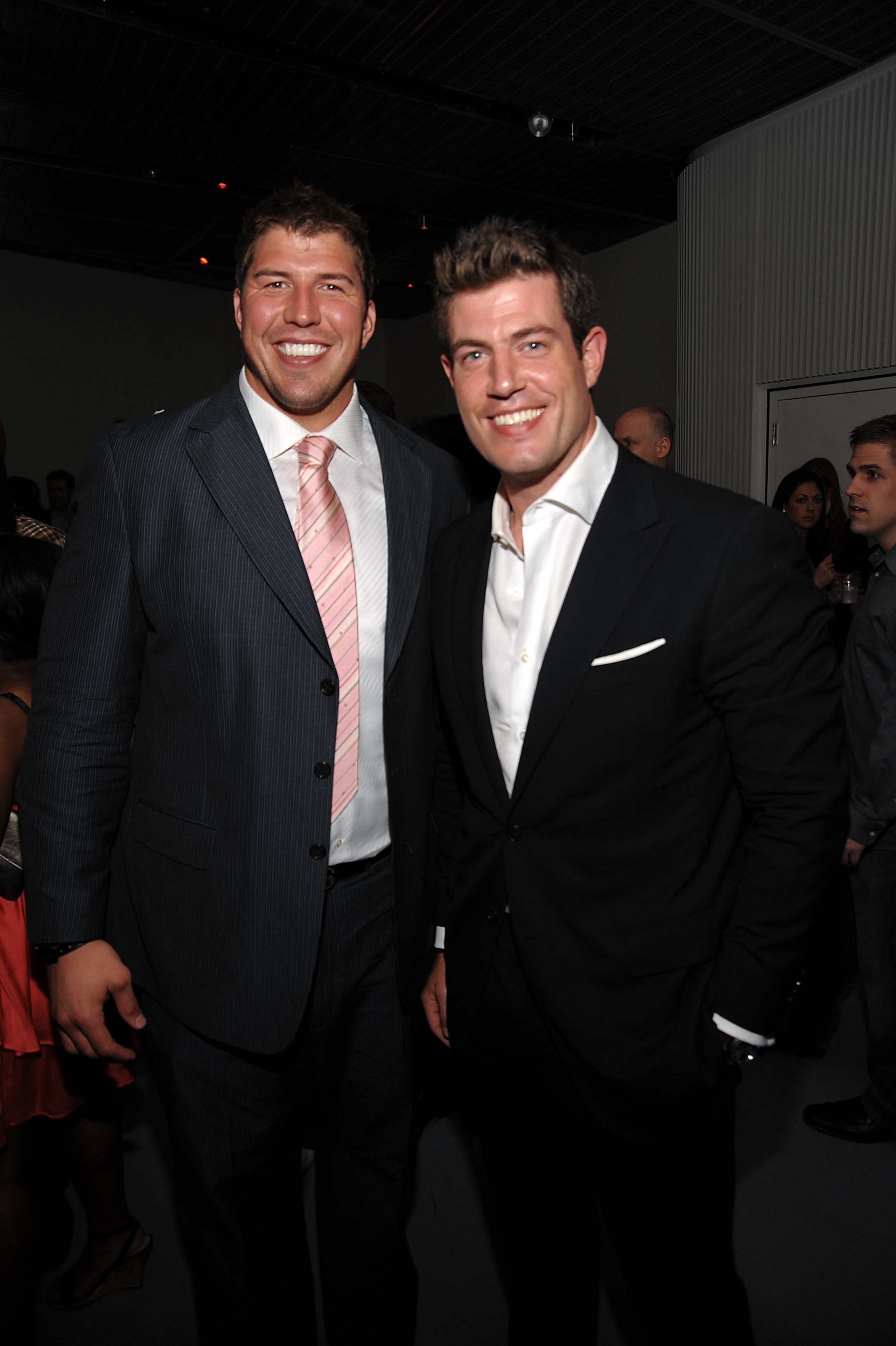NEW YORK - APRIL 28: Football player David Diehl (L) #66 of the New York Giants and NFL quarterback and the Bachelor's Jesse Palmer attend the PR/PR launch party at Red Bull Space on April 28, 2009 in New York City. (Photo by Jamie McCarthy/Getty Image NEW YORK - APRIL 28: Football player David Diehl (L) #66 of the New York Giants and NFL quarterback and the Bachelor's Jesse Palmer attend the PR/PR launch party at Red Bull Space on April 28, 2009 in New York City. (Photo by Jamie McCarthy/Getty Image
