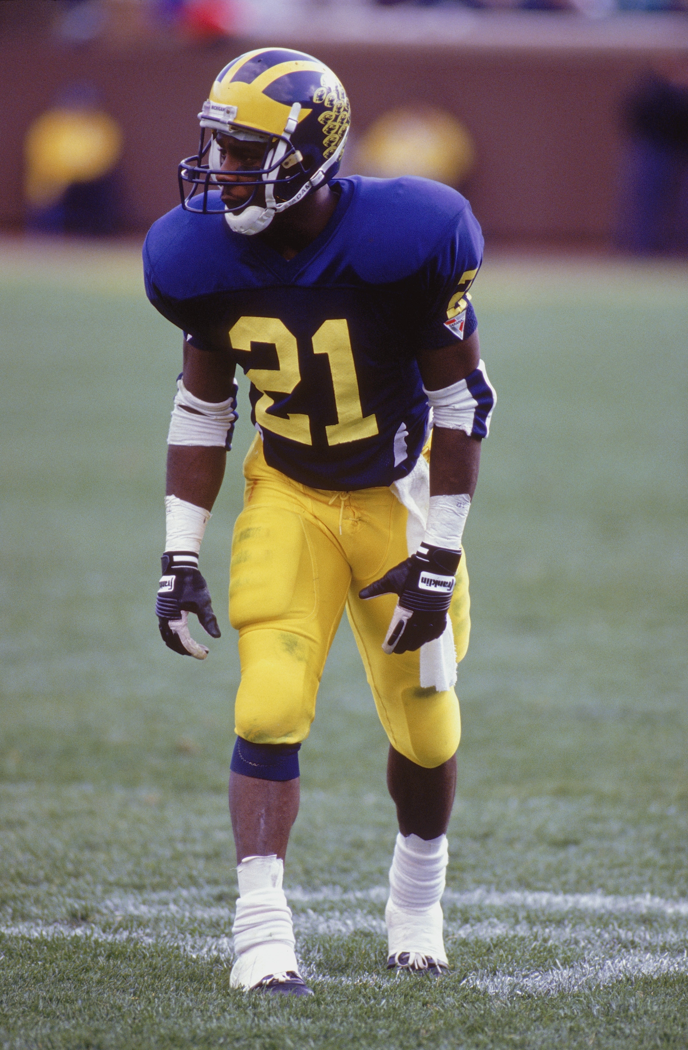 SEPTEMBER 19:  Desmond Howard #21 of the Michigan Wolverines stands ready for the play during a game against the Indiana Hoosiers on September 19, 1991 in Ann Arbor, Michigan.  Wolverines won 24 -16. (Photo by Jonathan Daniel/Getty Images)