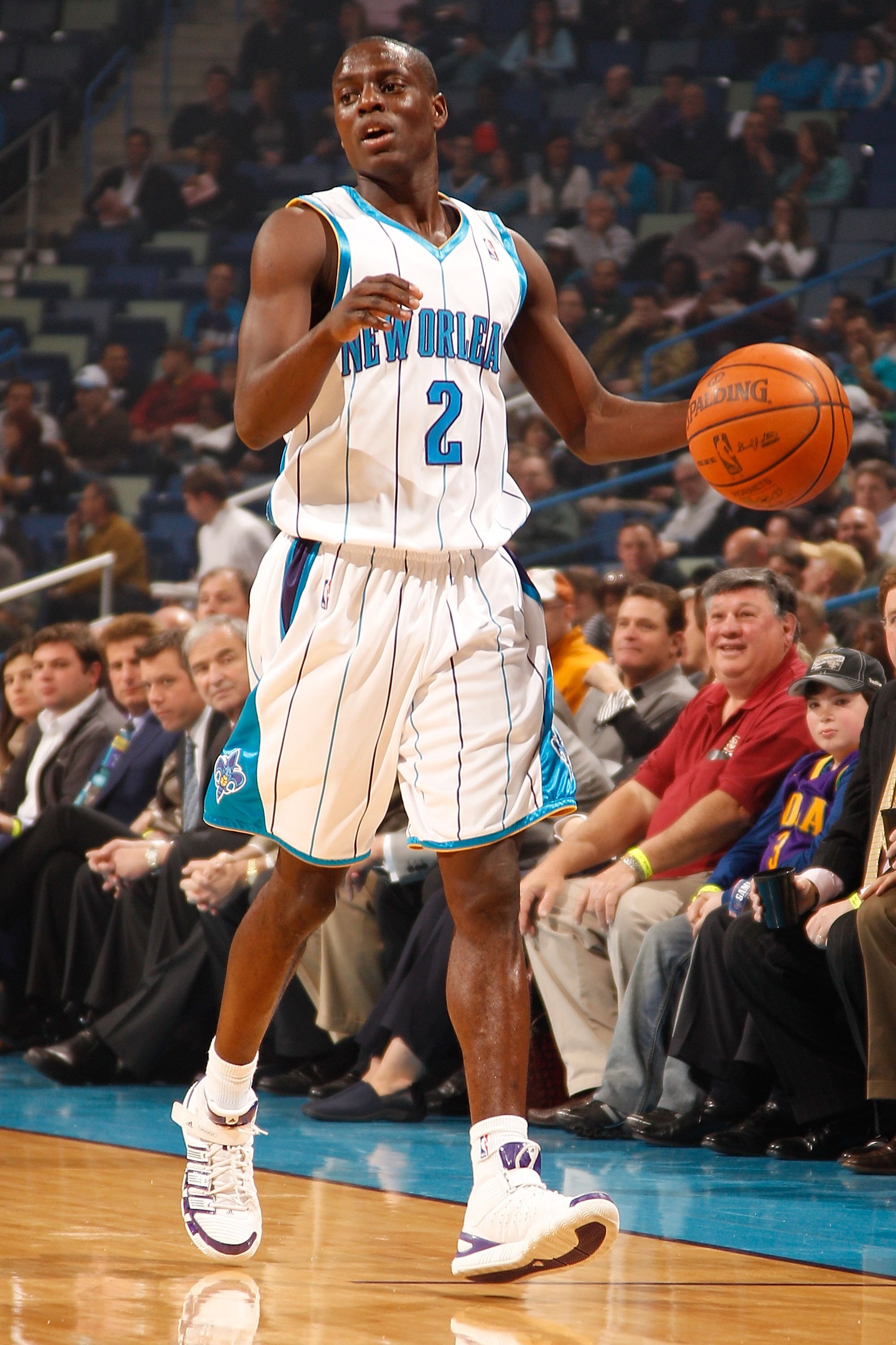 NEW ORLEANS - FEBRUARY 01:  Darren Collison #2 of the New Orleans Hornets during the game against the Phoenix Suns at the New Orleans Arena on February 1, 2010 in New Orleans, Louisiana.  NOTE TO USER: User expressly acknowledges and agrees that, by downl