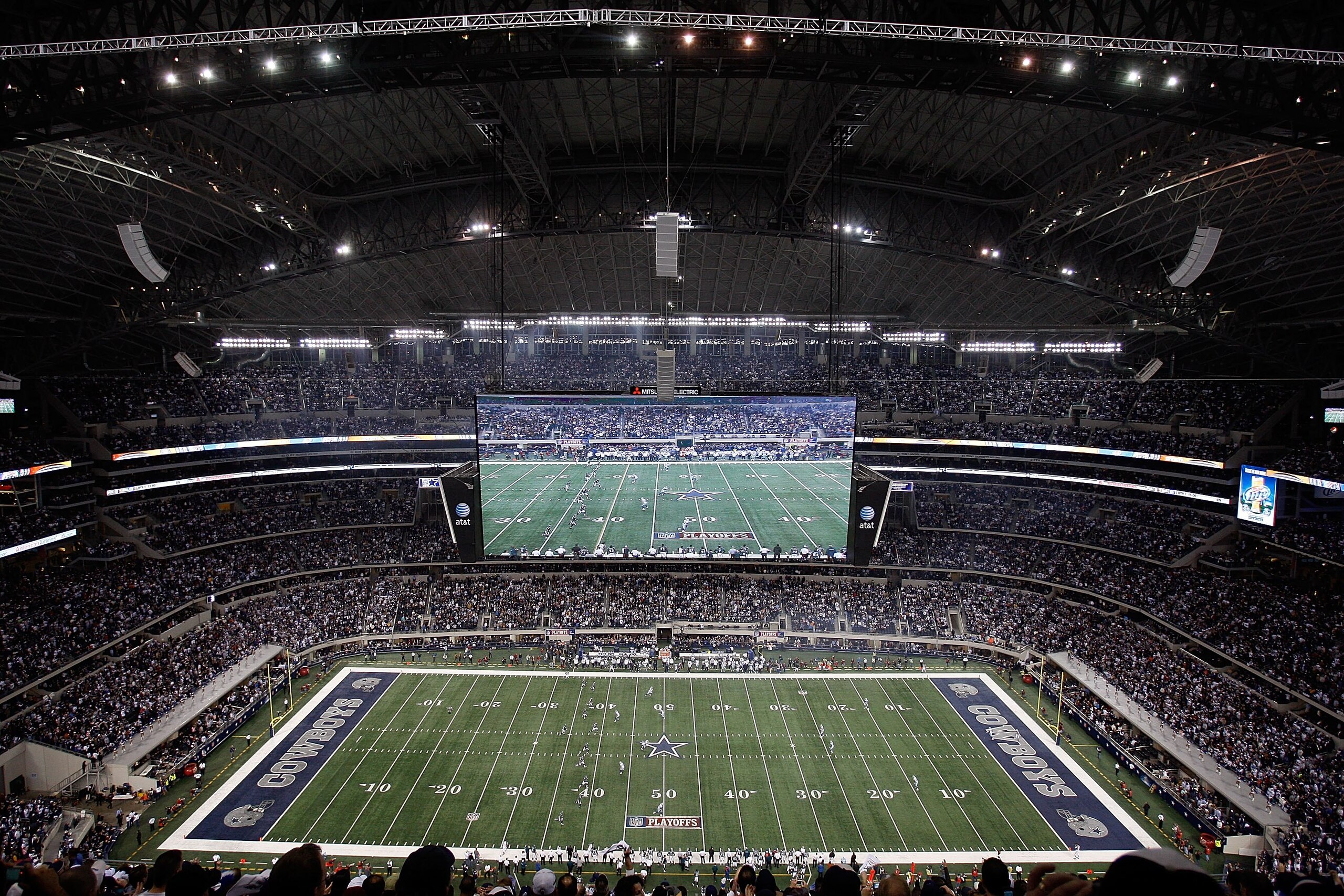 ARLINGTON, TX - JANUARY 9:  The opening kick off between the Philadelphia Eagles and the Dallas Cowboys during the 2010 NFC wild-card playoff game at Cowboys Stadium on January 9, 2010 in Arlington, Texas. (Photo by Ronald Martinez/Getty Images)