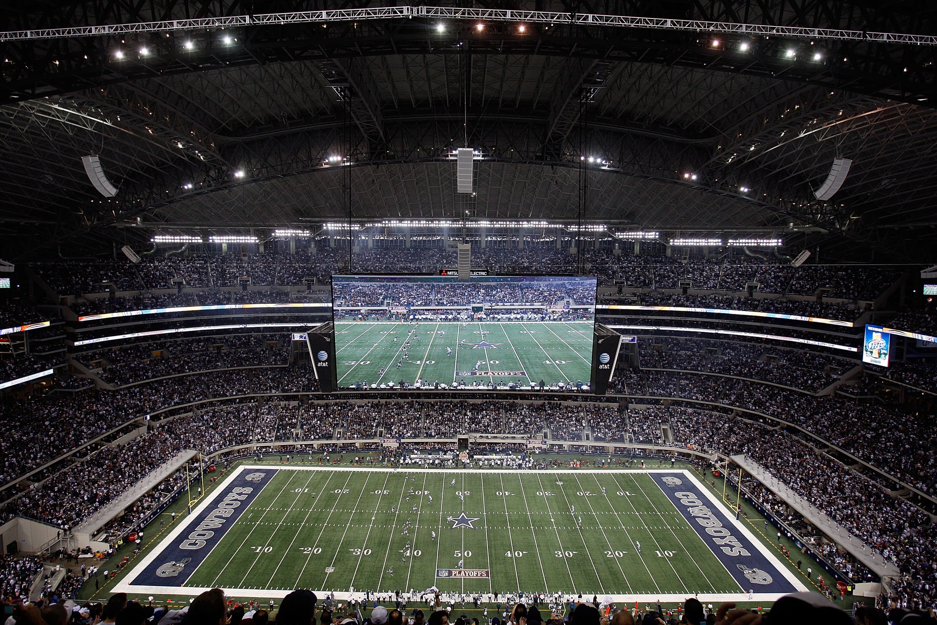 ARLINGTON, TX - JANUARY 9:  The opening kick off between the Philadelphia Eagles and the Dallas Cowboys during the 2010 NFC wild-card playoff game at Cowboys Stadium on January 9, 2010 in Arlington, Texas. (Photo by Ronald Martinez/Getty Images)