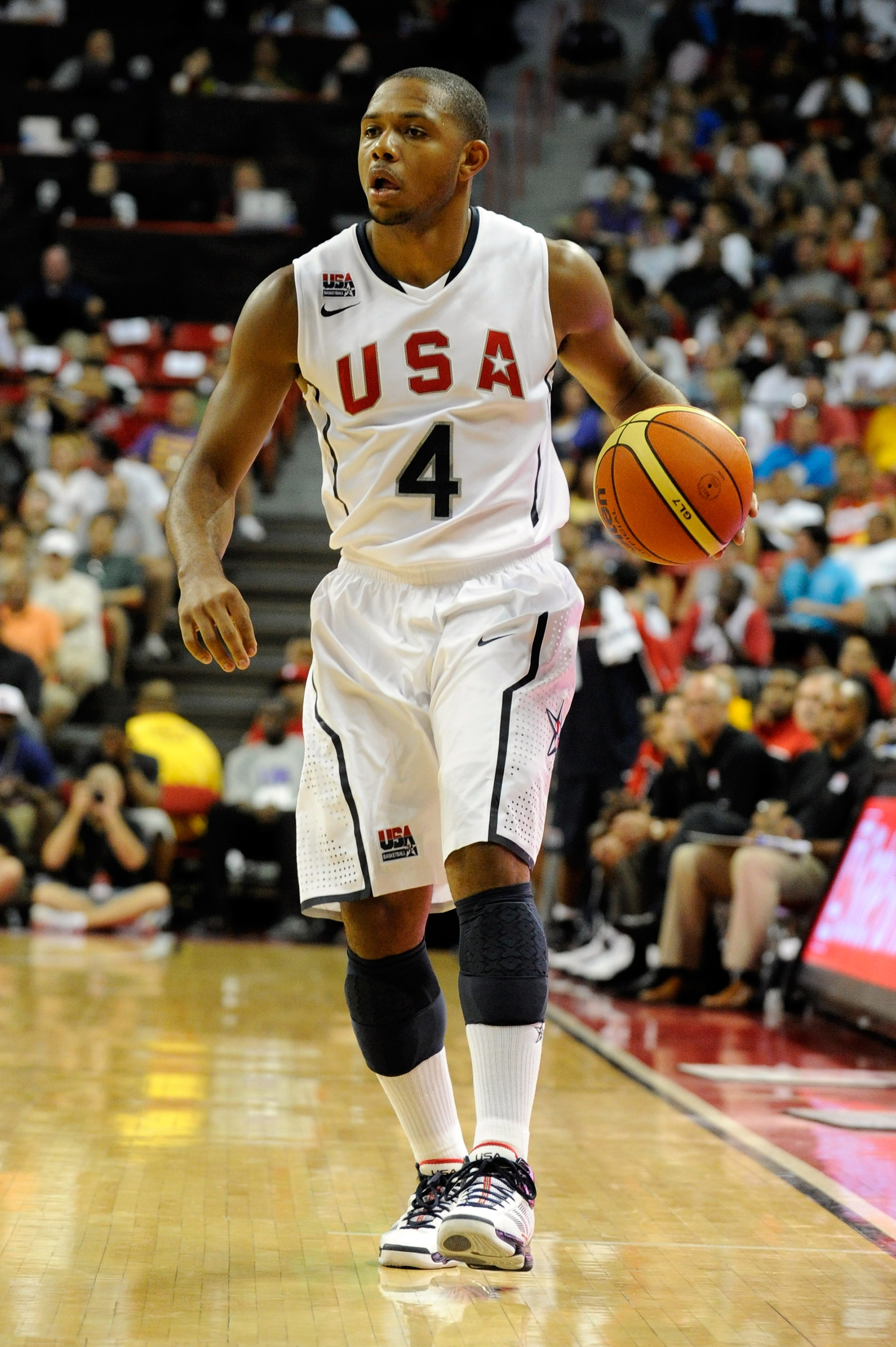 LAS VEGAS - JULY 24: Eric Gordon #4 of the 2010 USA Basketball Men's National Team brings the ball up the court during a USA Basketball showcase at the Thomas & Mack Center on July 24, 2010 in Las Vegas, Nevada. (Photo by Ethan Miller/Getty Images) LAS VEGAS - JULY 24: Eric Gordon #4 of the 2010 USA Basketball Men's National Team brings the ball up the court during a USA Basketball showcase at the Thomas & Mack Center on July 24, 2010 in Las Vegas, Nevada. (Photo by Ethan Miller/Getty Images)