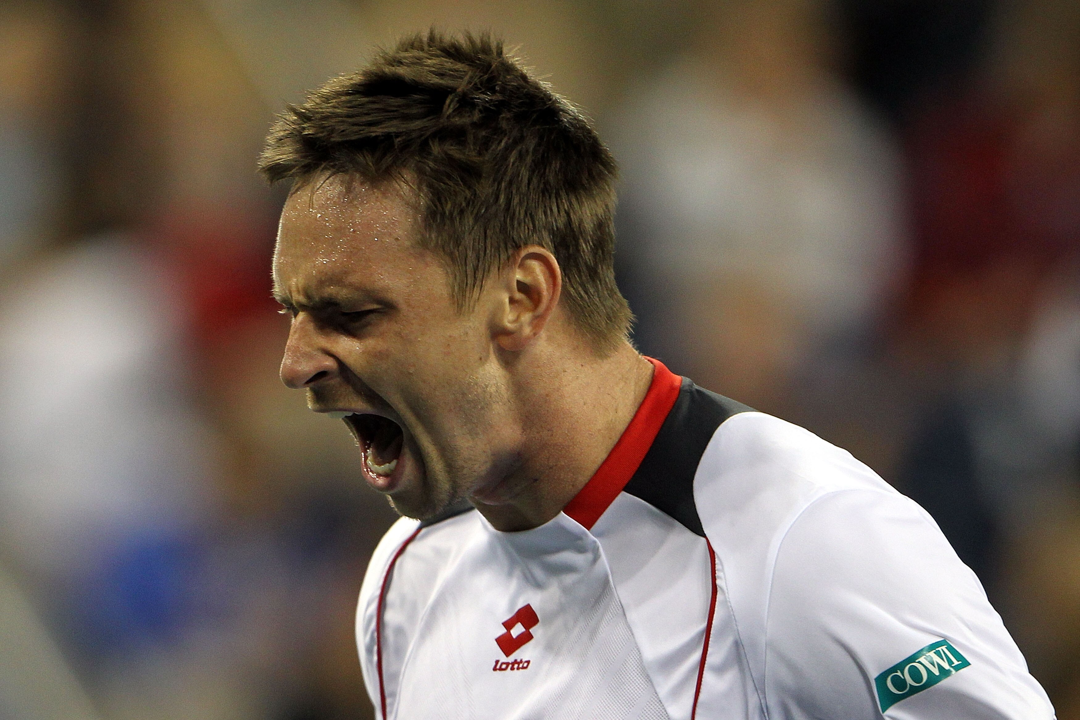 NEW YORK - SEPTEMBER 08:  Robin Soderling of Sweden reacts against Roger Federer of Switzerland during his men's singles quarterfinal match on day ten of the 2010 U.S. Open at the USTA Billie Jean King National Tennis Center on September 8, 2010 in the Fl