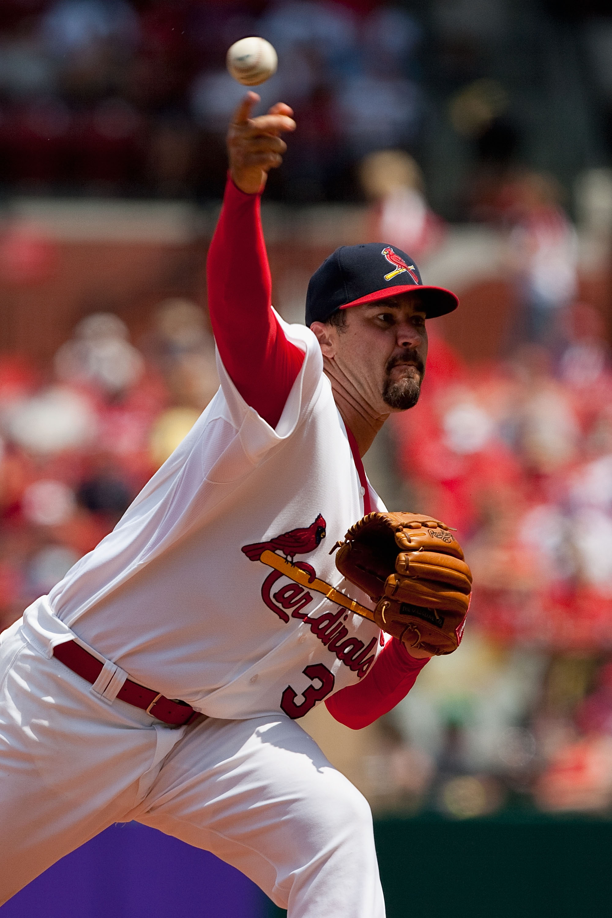 ST. LOUIS - JULY 18: Starting pitcher Jeff Suppan #37 of the St. Louis Cardinals thows against the Los Angeles Dodgers at Busch Stadium on July 18, 2010 in St. Louis, Missouri.  The Cardinals beat the Dodgers 5-4.  (Photo by Dilip Vishwanat/Getty Images)
