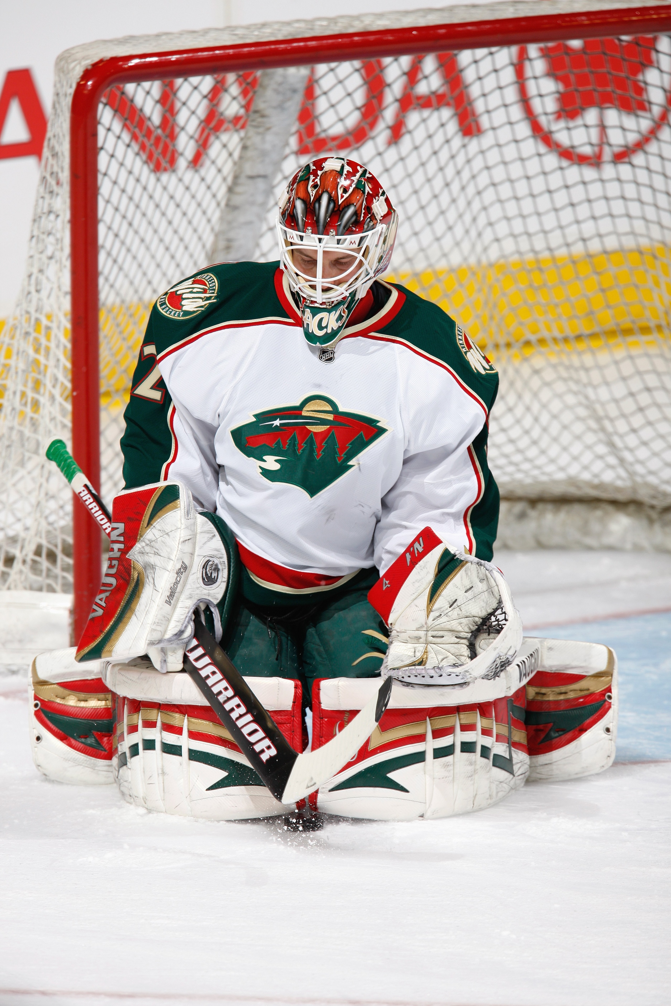 EDMONTON, CANADA - MARCH 5: Goalie Niklas Backstrom #32 of the Minnesota Wild guards the net against the Edmonton Oilers on March 5, 2010 at Rexall Place in Edmonton, Alberta, Canada. (Photo by Dale MacMillan/Getty Images)