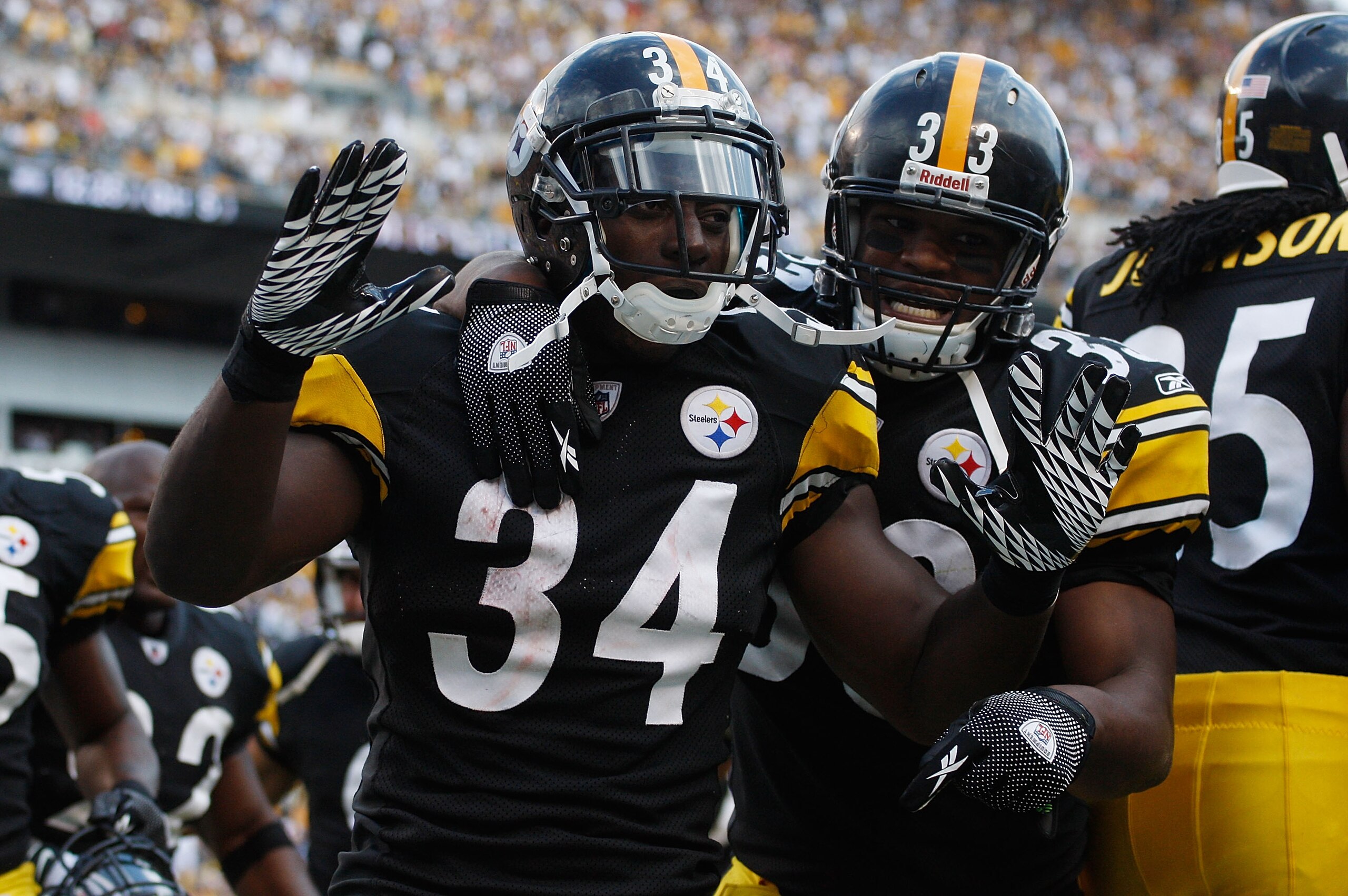 PITTSBURGH - SEPTEMBER 12:  Rashard Mendenhall #34 of the Pittsburgh Steelers celebrates with teammate Isaac Redman #33 after scoring the game winning touchdown on a 50-yard run against the Atlanta Falcons during the NFL season opener game on September 12