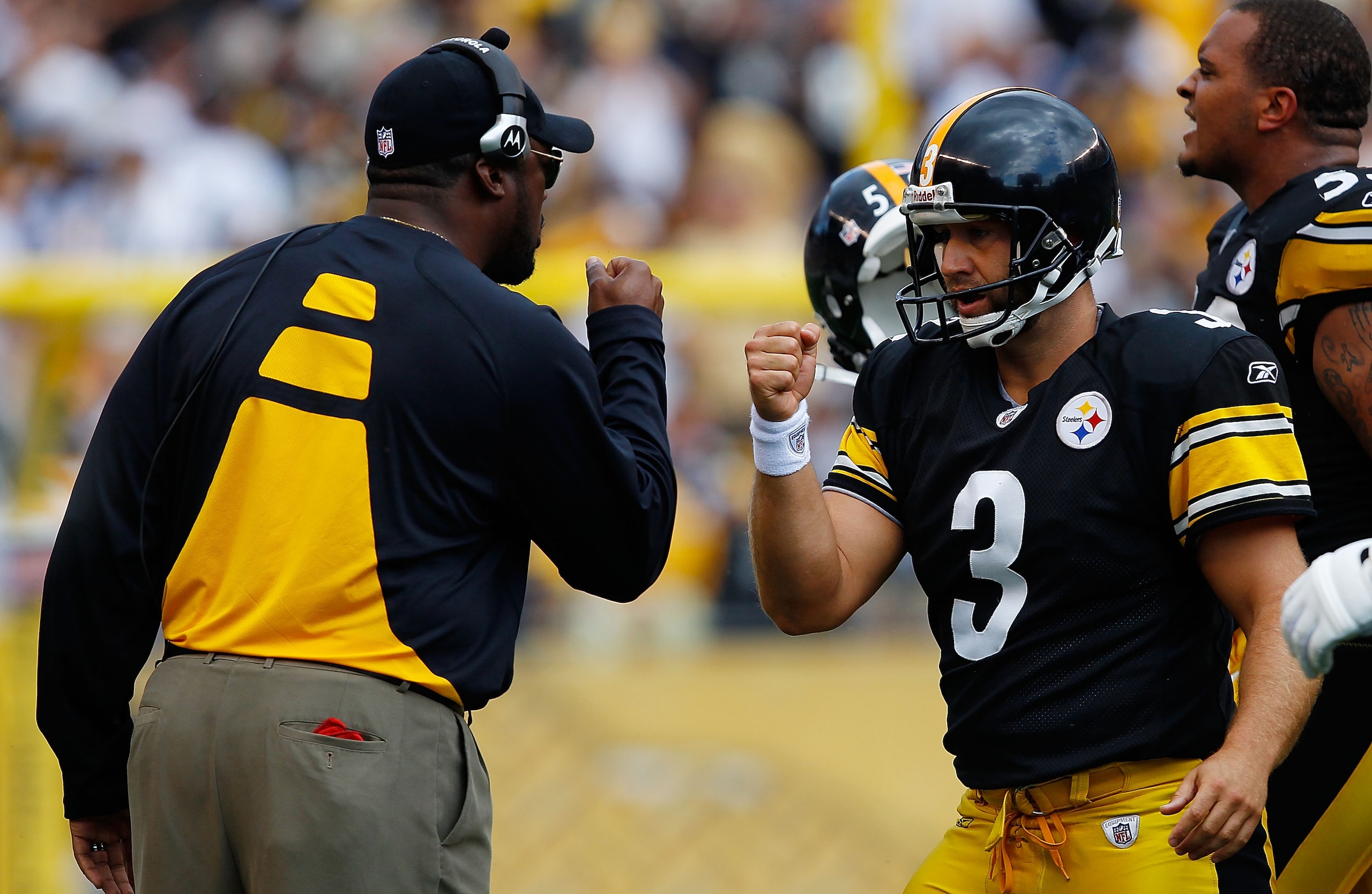 PITTSBURGH - SEPTEMBER 12: Jeff Reed #3 of the Pittsburgh Steelers celebrates with head coach Mike Tomlin after kicking a field goal against the Atlanta Falcons during the NFL season opener game on September 12, 2010 at Heinz Field in Pittsburgh, Pennsyl PITTSBURGH - SEPTEMBER 12: Jeff Reed #3 of the Pittsburgh Steelers celebrates with head coach Mike Tomlin after kicking a field goal against the Atlanta Falcons during the NFL season opener game on September 12, 2010 at Heinz Field in Pittsburgh, Pennsyl