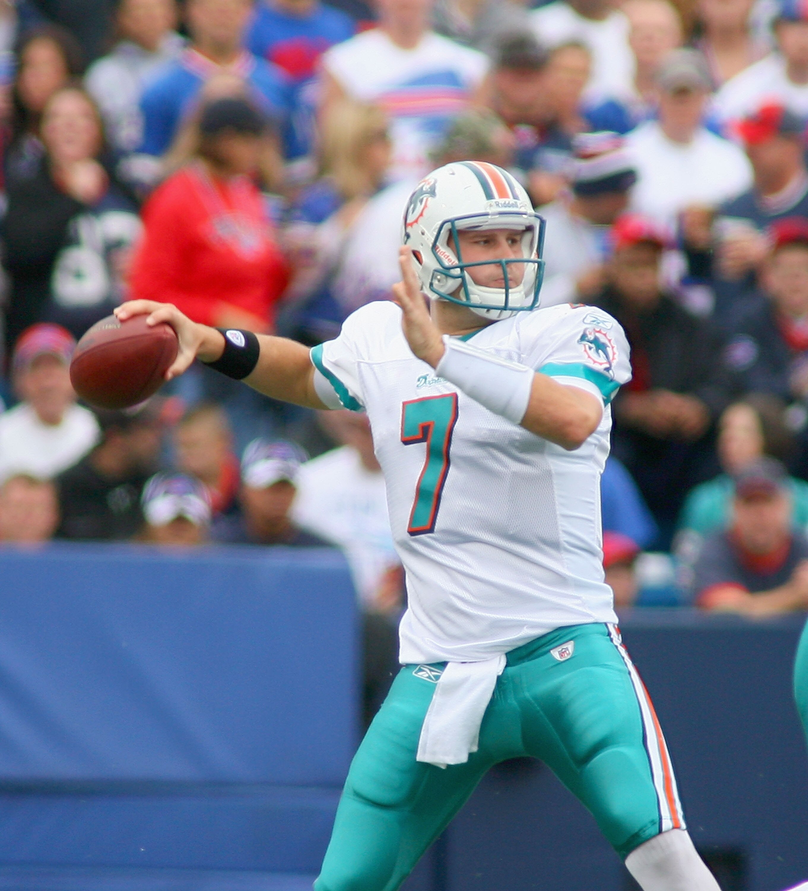 ORCHARD PARK, NY - SEPTEMBER 12:  Chad Henne #7 of the Miami Dolphins readies to pass against the Buffalo Bills during the NFL season opener at Ralph Wilson Stadium on September 12, 2010 in Orchard Park, New York.  (Photo by Rick Stewart/Getty Images)