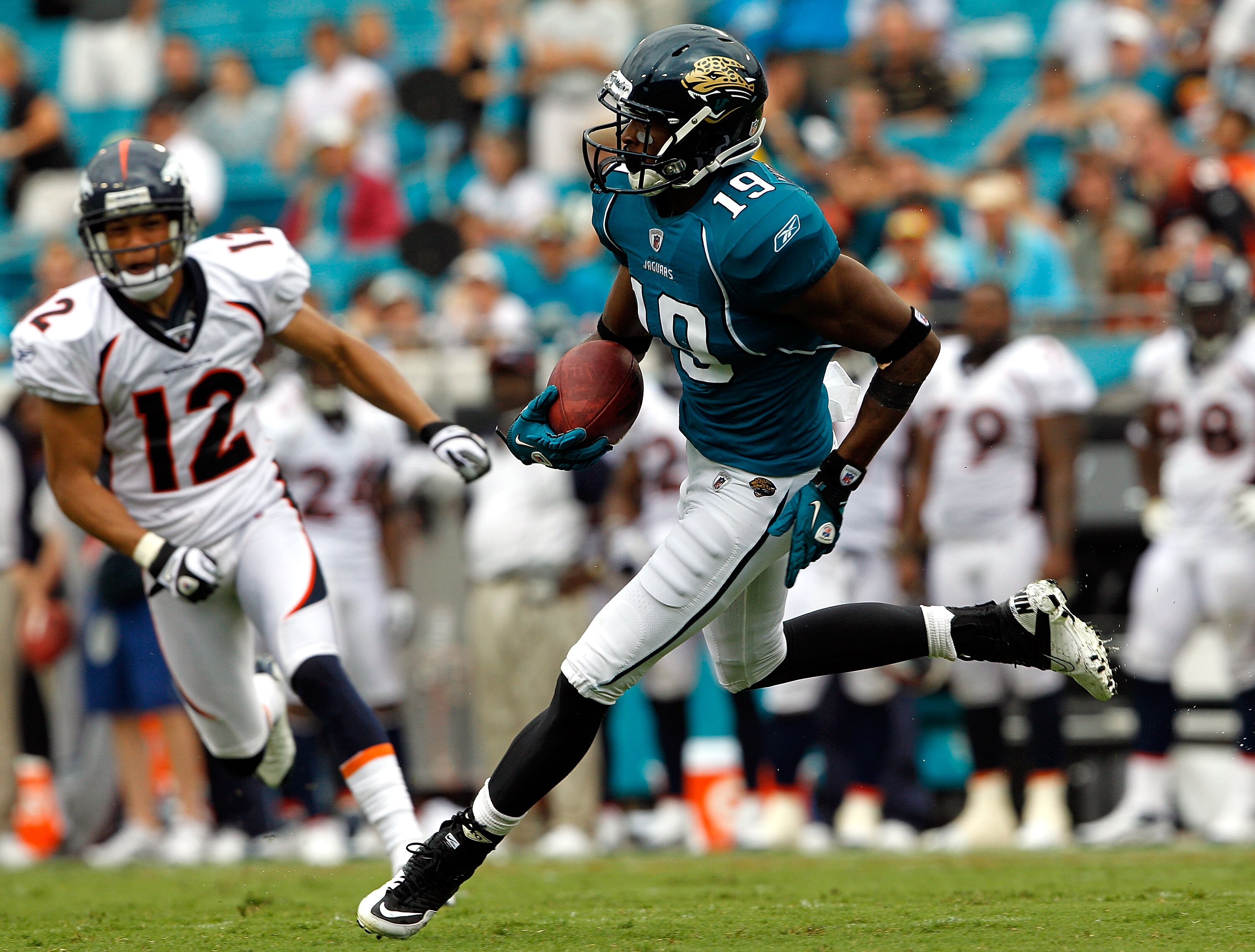 JACKSONVILLE, FL - SEPTEMBER 12:  Tiquan Underwood #19 of the Jacksonville Jaguars runs after making an reception during the NFL season opener game against the Denver Broncos at EverBank Field on September 12, 2010 in Jacksonville, Florida.  (Photo by Sam