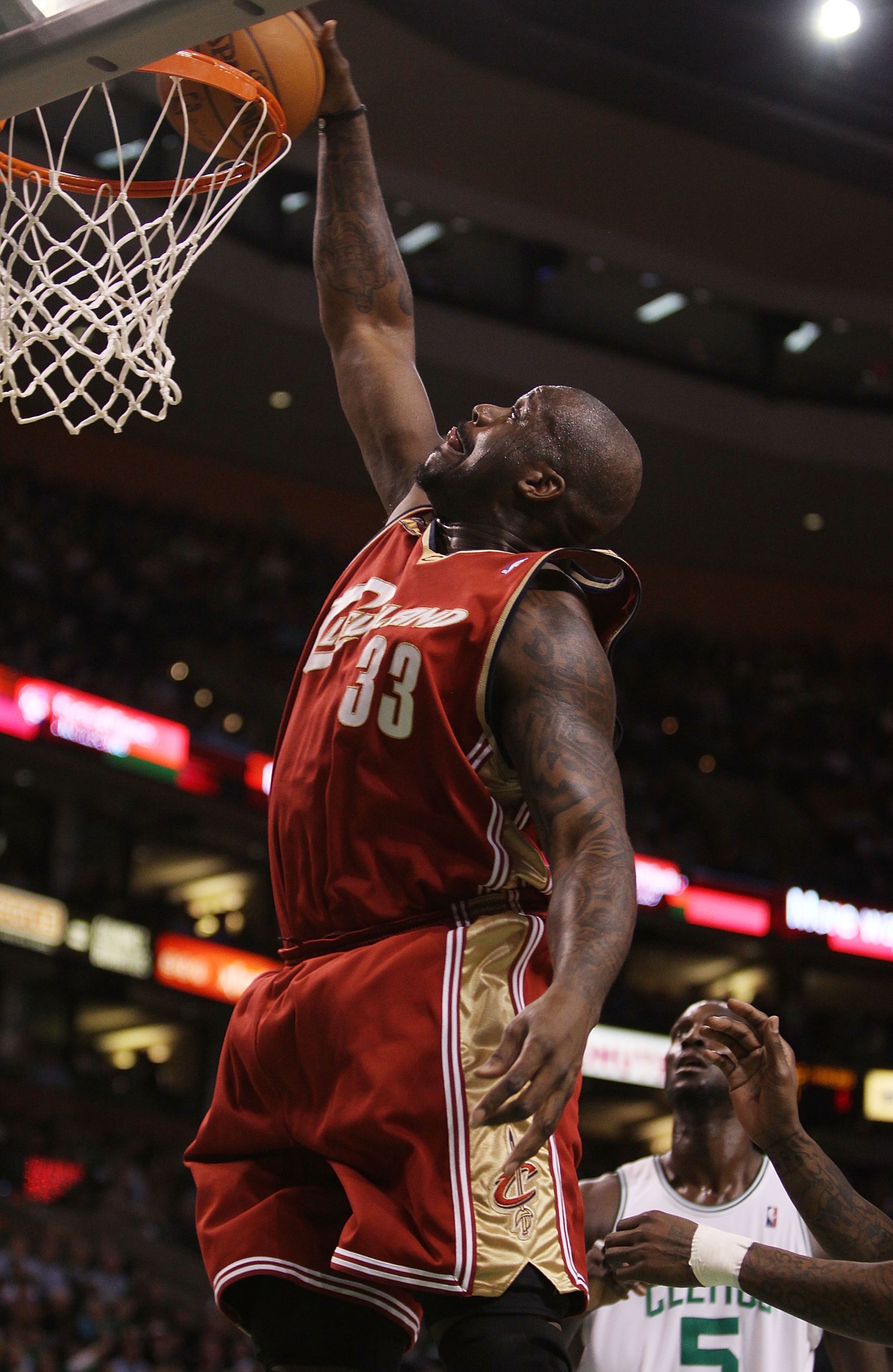 BOSTON - FEBRUARY 25:  Shaquille O'Neal #33 of the Cleveland Cavaliers in the first quarter against the Boston Celtics at the TD Garden on February 25, 2010 in Boston, Massachusetts.  NOTE TO USER: User expressly acknowledges and agrees that, by downloadi