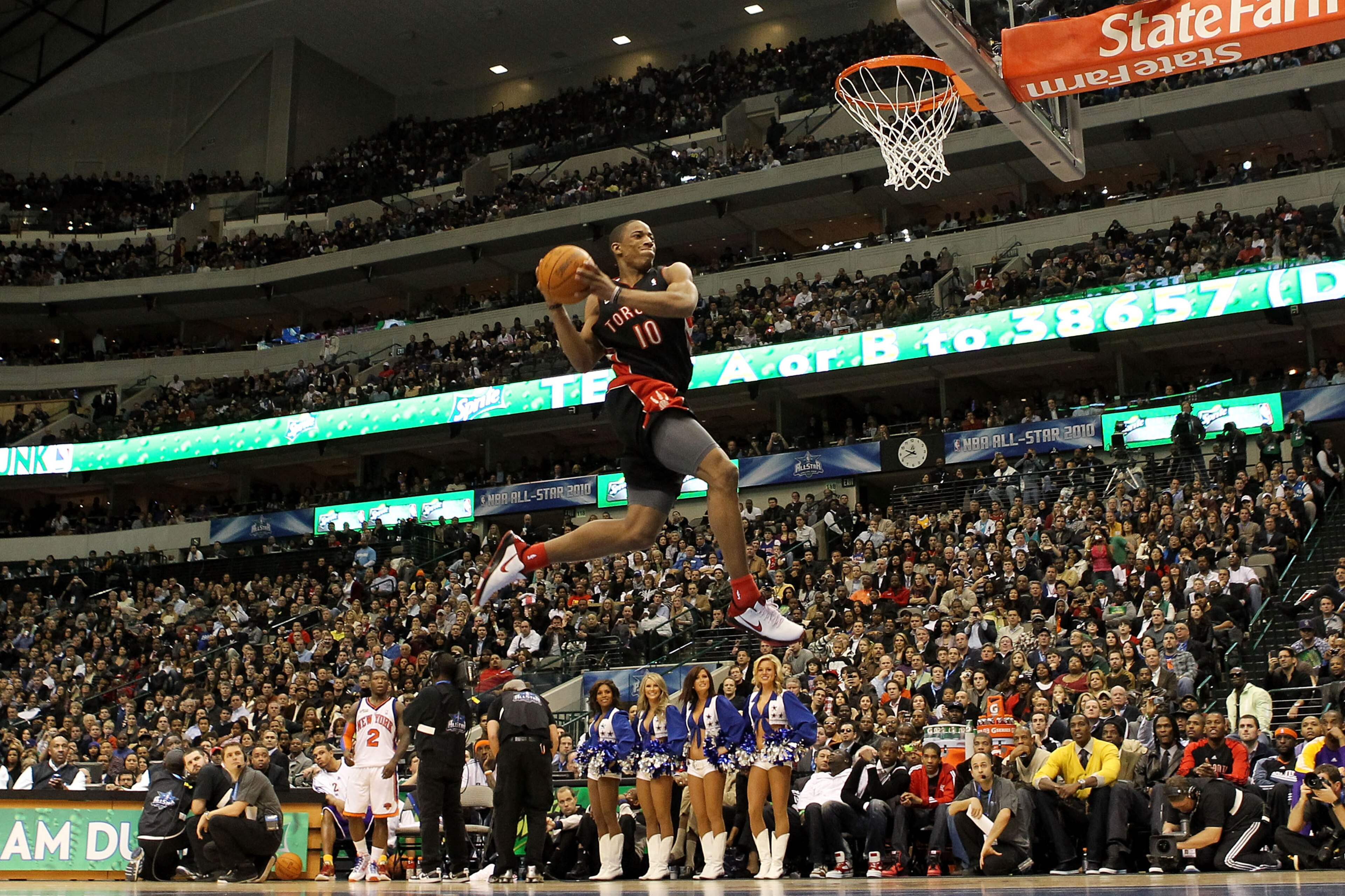 DALLAS - FEBRUARY 13: DeMar DeRozan #10 of the Toronto Raptors goes up for a dunk during the Sprite Slam Dunk Contest on All-Star Saturday Night, part of 2010 NBA All-Star Weekend at American Airlines Center on February 13, 2010 in Dallas, Texas. NOTE TO DALLAS - FEBRUARY 13: DeMar DeRozan #10 of the Toronto Raptors goes up for a dunk during the Sprite Slam Dunk Contest on All-Star Saturday Night, part of 2010 NBA All-Star Weekend at American Airlines Center on February 13, 2010 in Dallas, Texas. NOTE TO