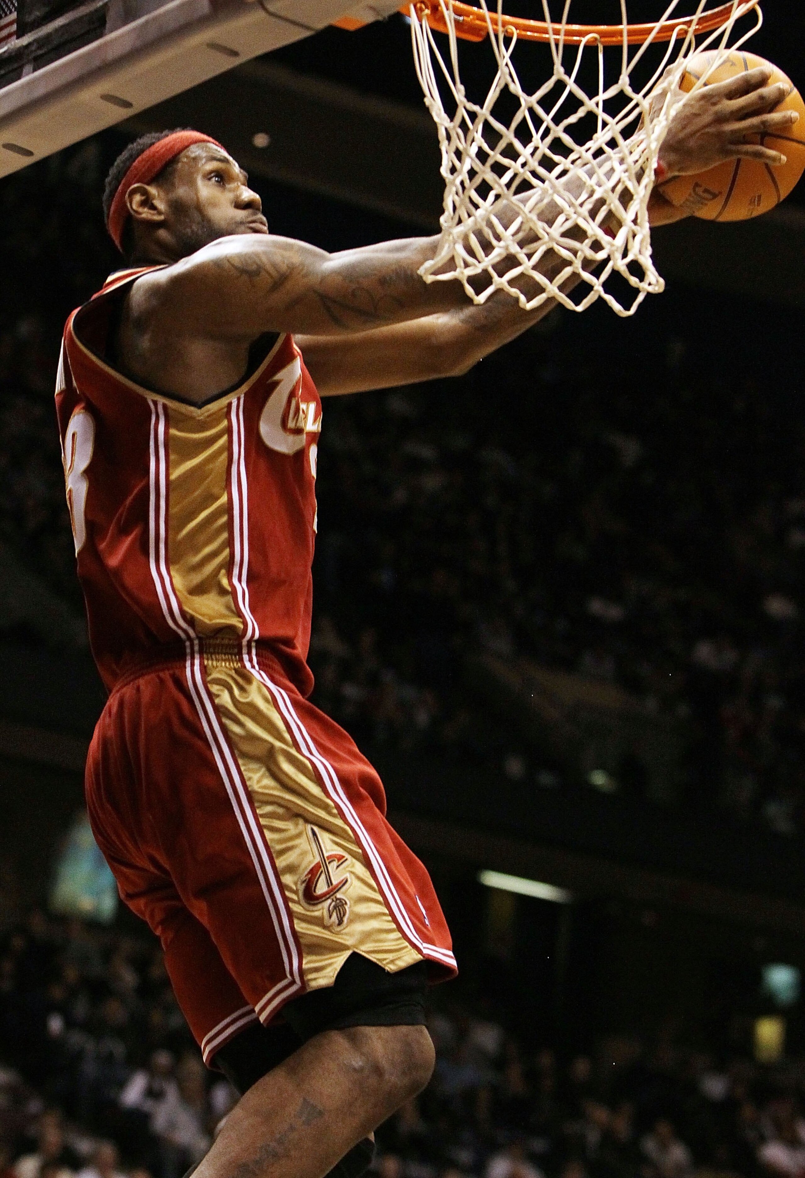 EAST RUTHERFORD, NJ - MARCH 03: LeBron James #23 of the Cleveland Cavaliers dunks against the New Jersey Nets at the Izod Center on March 3, 2010 in East Rutherford, New Jersey.NOTE TO USER: User expressly acknowledges and agrees that, by downloading and EAST RUTHERFORD, NJ - MARCH 03: LeBron James #23 of the Cleveland Cavaliers dunks against the New Jersey Nets at the Izod Center on March 3, 2010 in East Rutherford, New Jersey.NOTE TO USER: User expressly acknowledges and agrees that, by downloading and